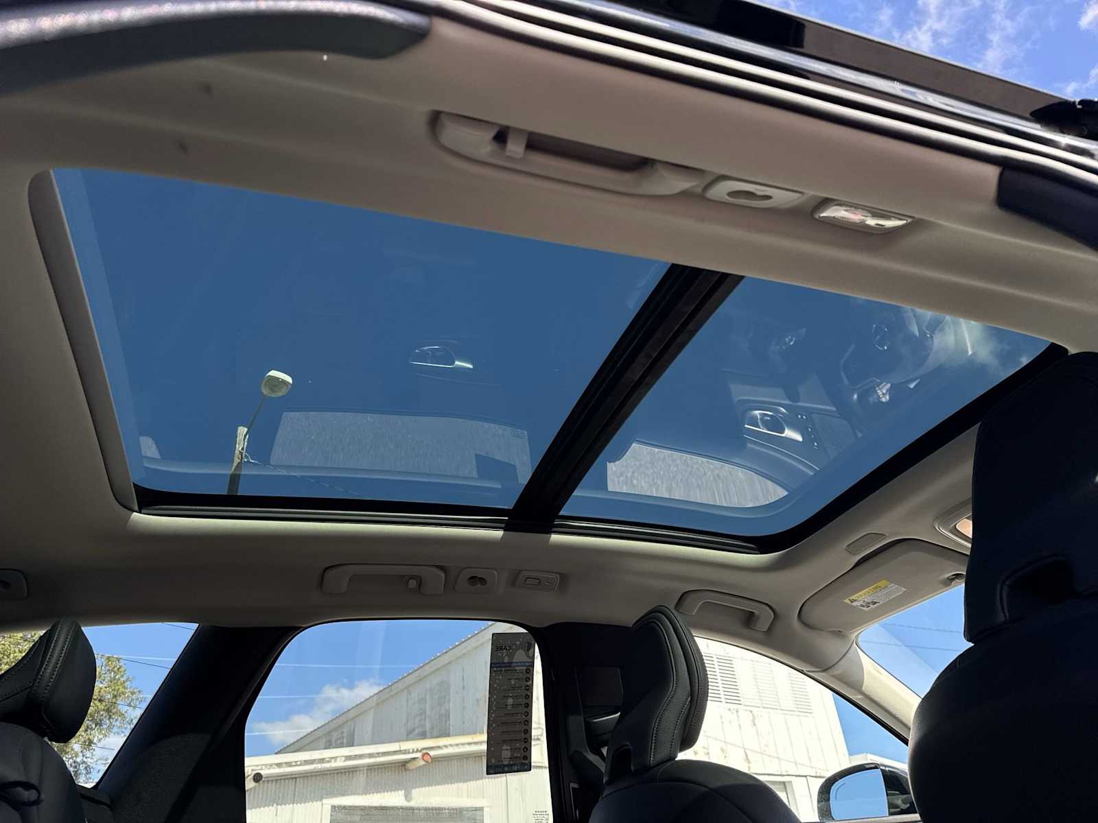 Thumbnail: 2023 Volvo XC60 - 21