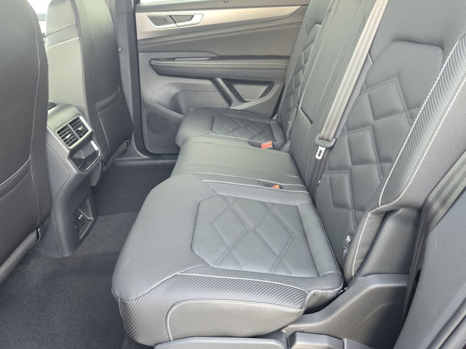 Thumbnail: 2026 Volkswagen Atlas - 18