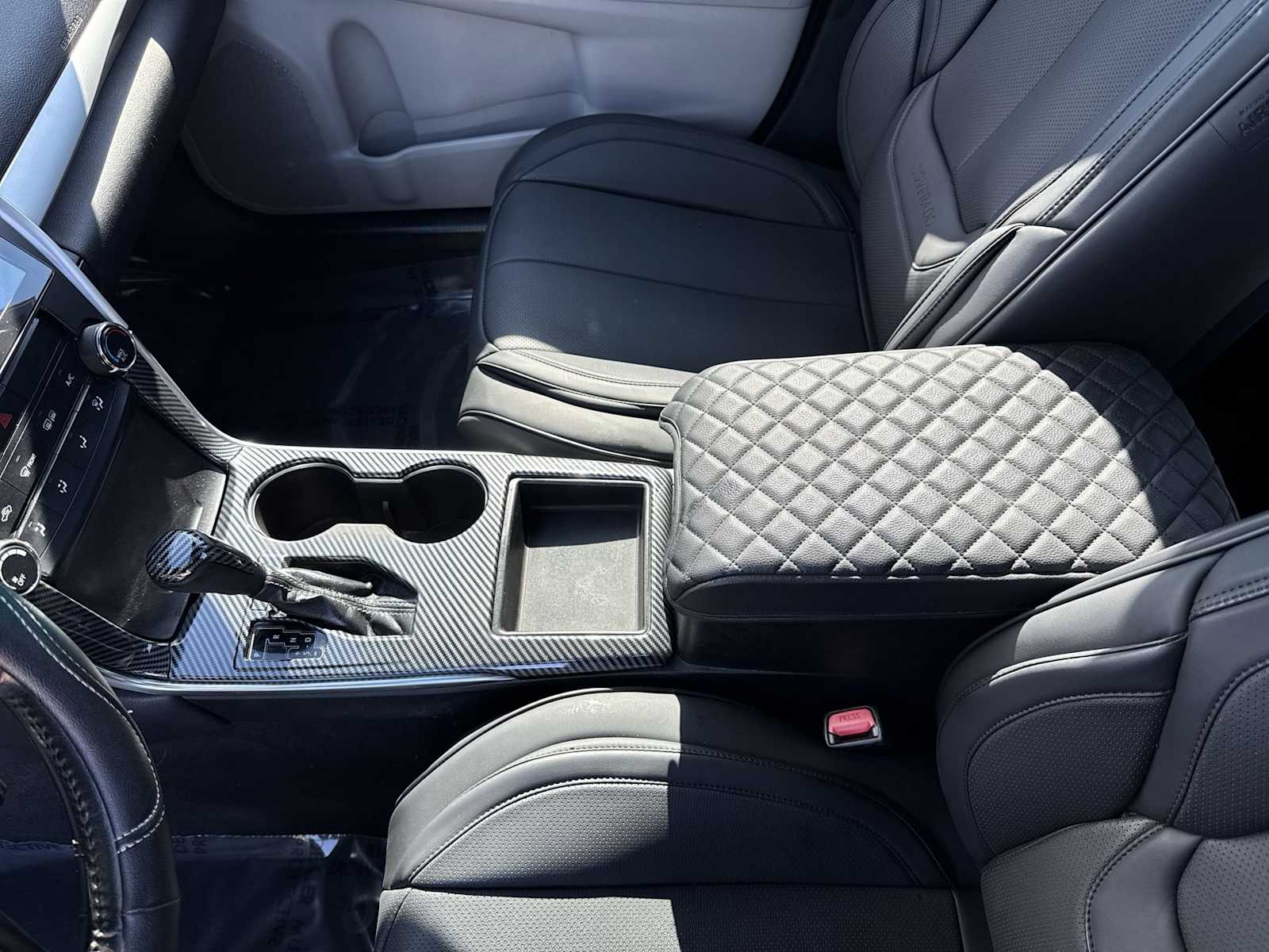 Thumbnail: 2015 Toyota Camry - 21