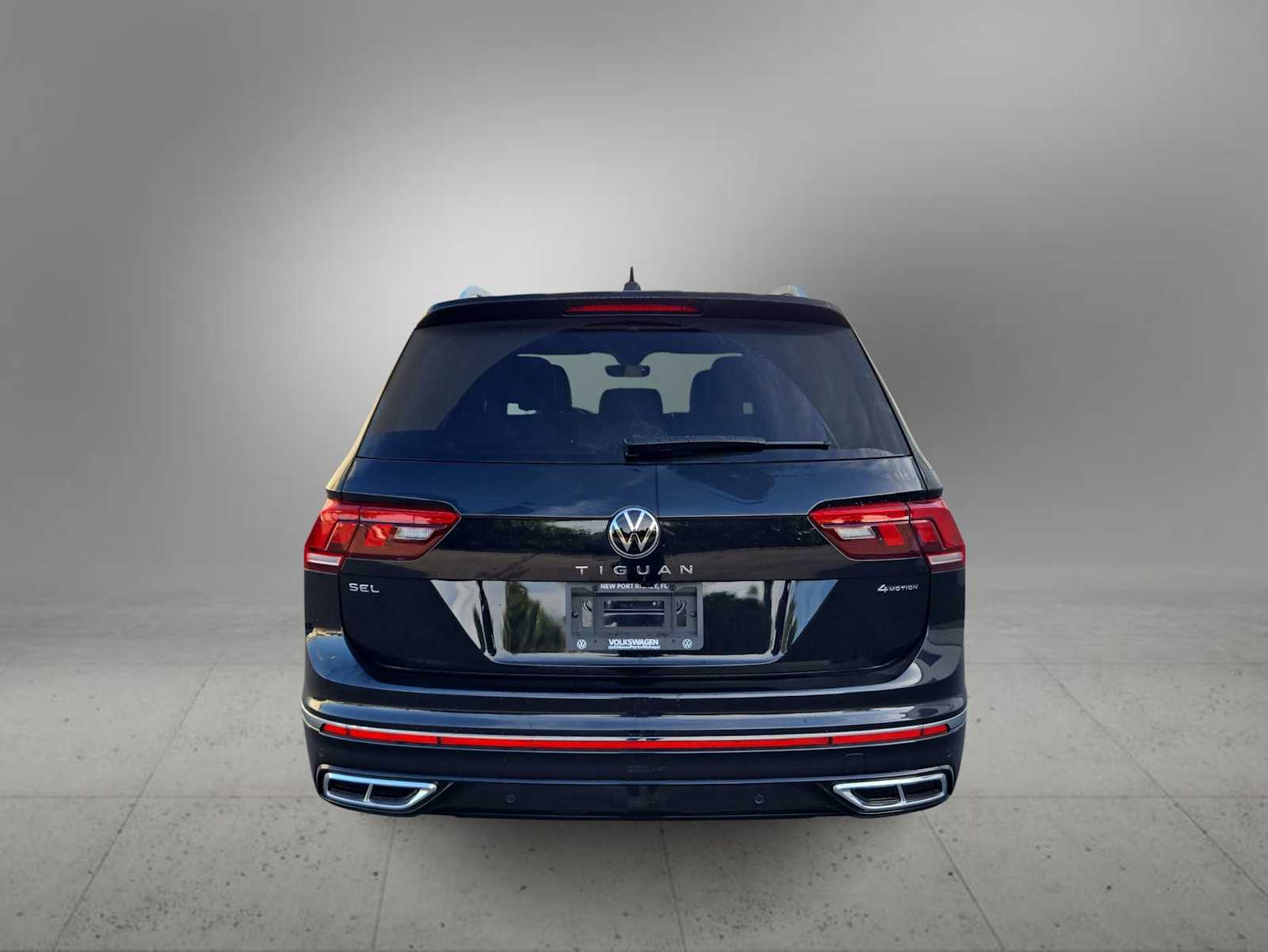 Thumbnail: 2023 Volkswagen Tiguan - 7