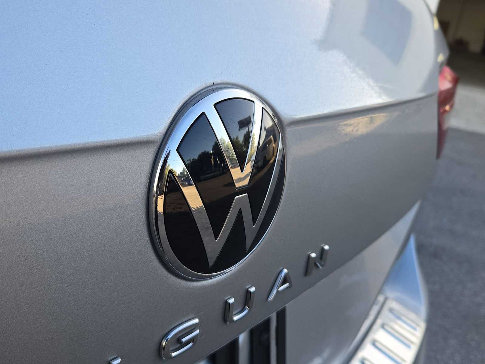 Thumbnail: 2023 Volkswagen Tiguan - 19