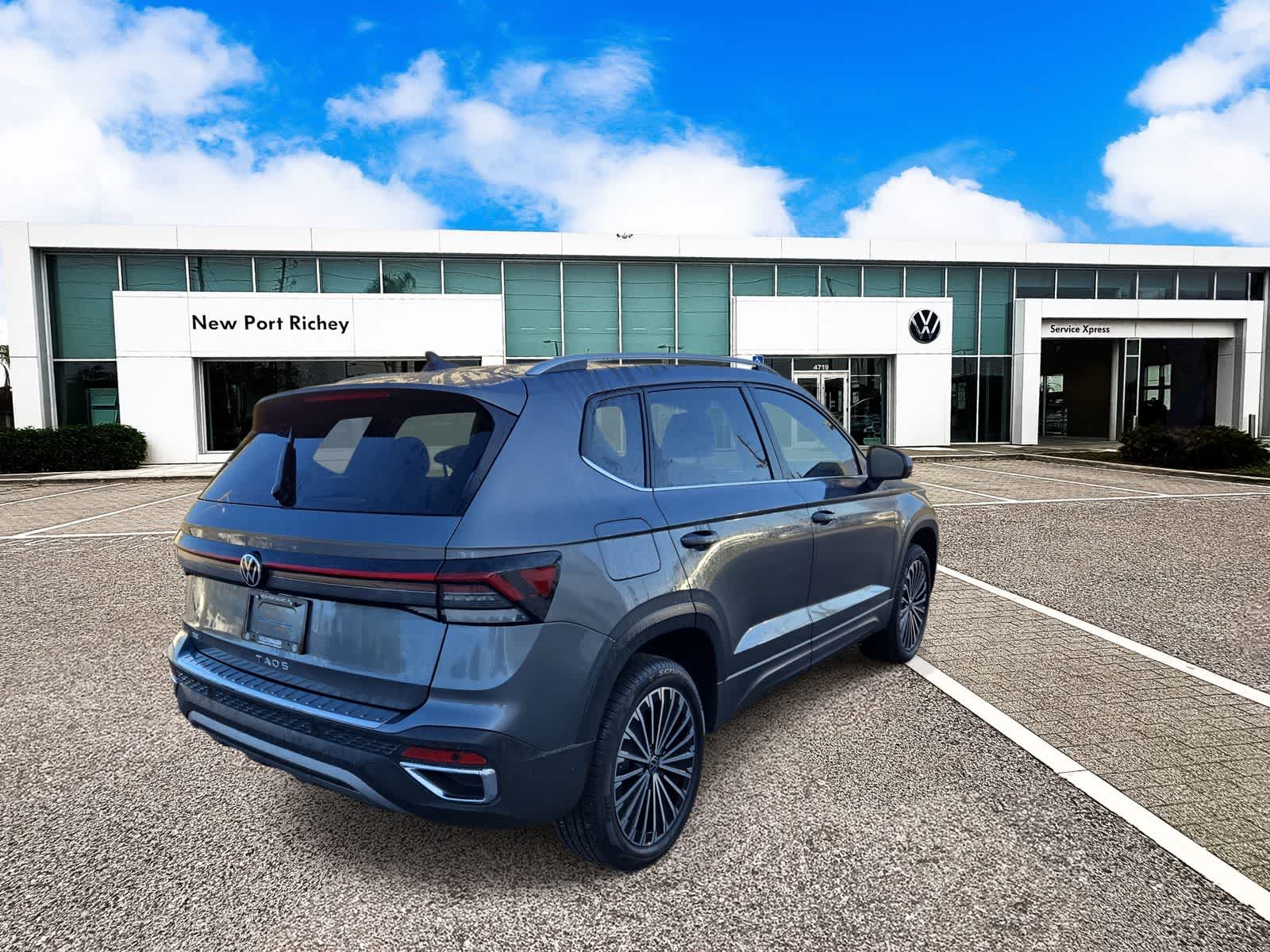 Thumbnail: 2025 Volkswagen Taos - 8