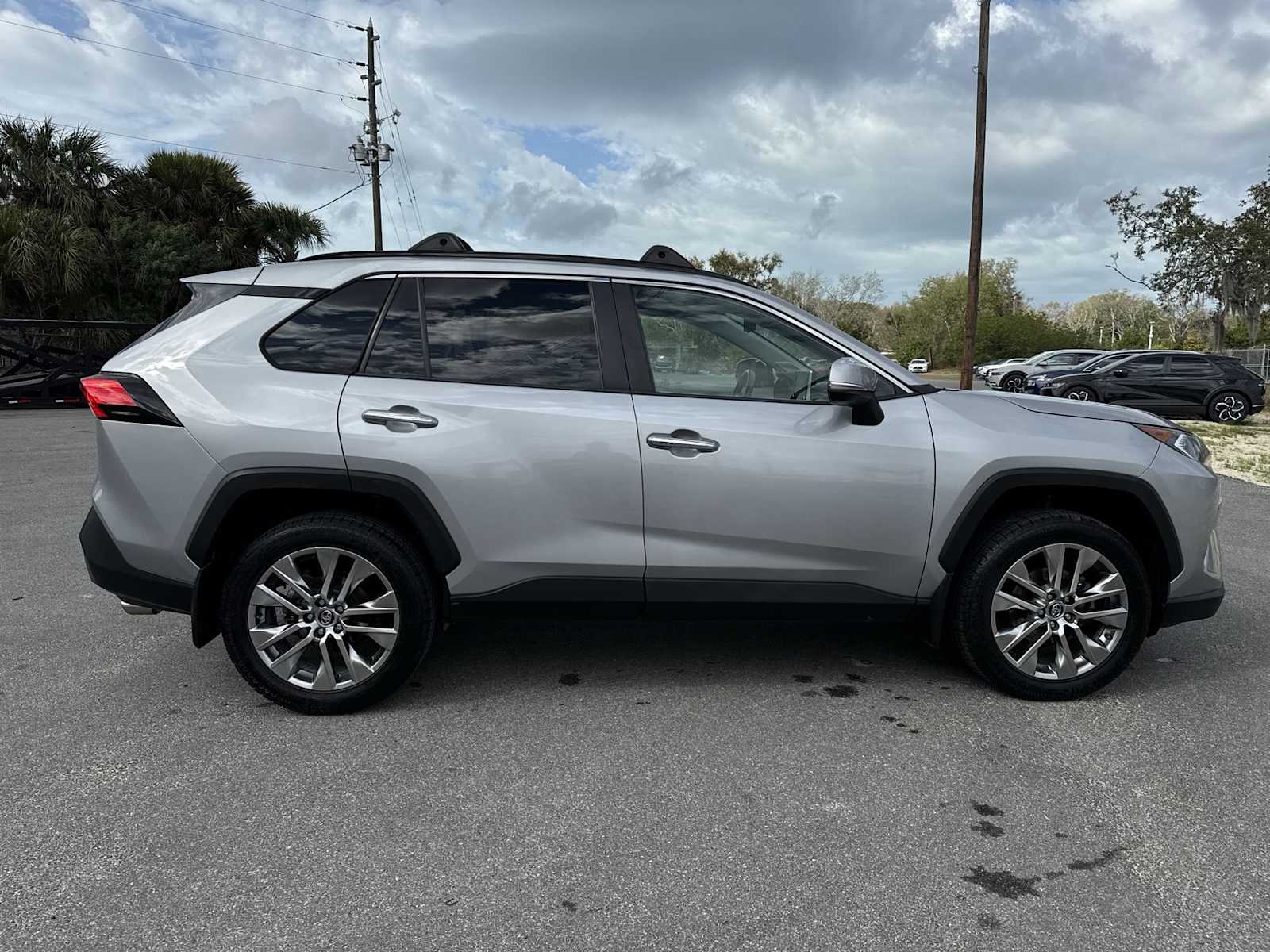 Thumbnail: 2020 Toyota RAV4 - 7