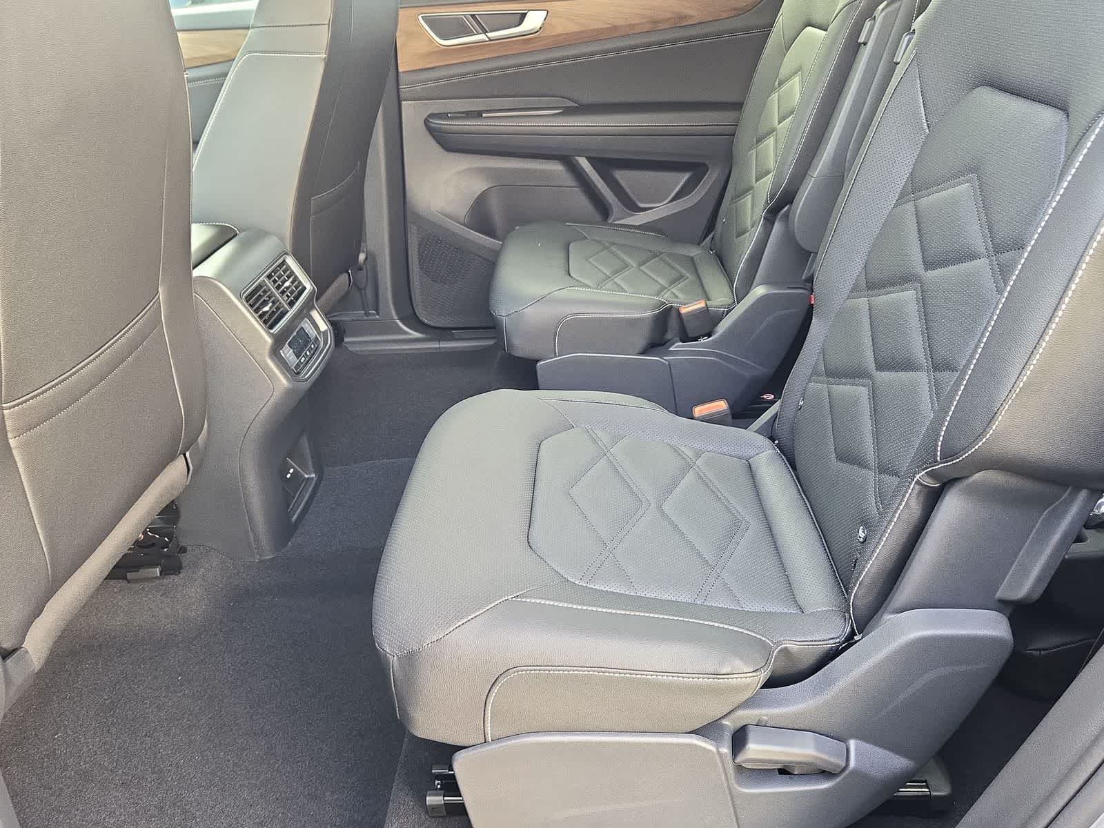 Thumbnail: 2026 Volkswagen Atlas - 19