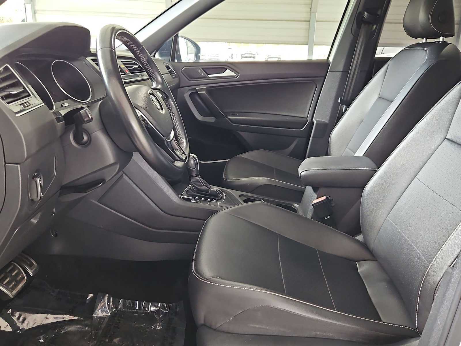 Thumbnail: 2021 Volkswagen Tiguan - 26