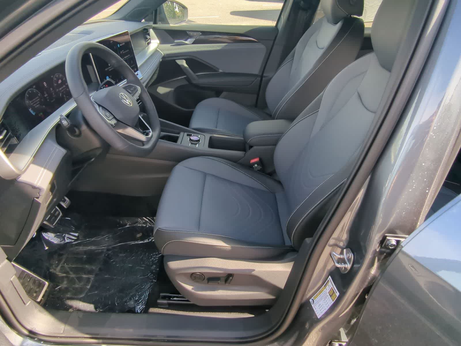 Thumbnail: 2026 Volkswagen Tiguan - 17