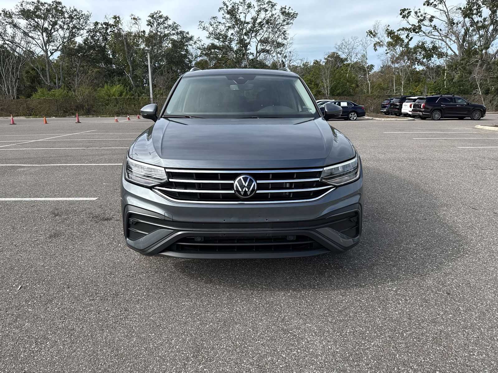 Thumbnail: 2022 Volkswagen Tiguan - 9