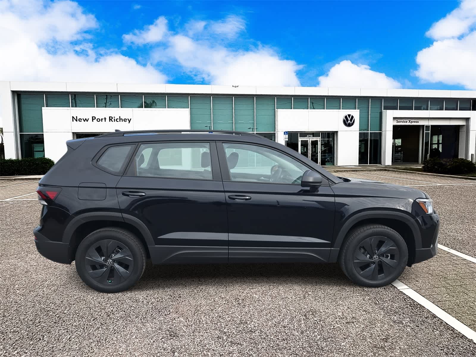 Thumbnail: 2025 Volkswagen Taos - 9