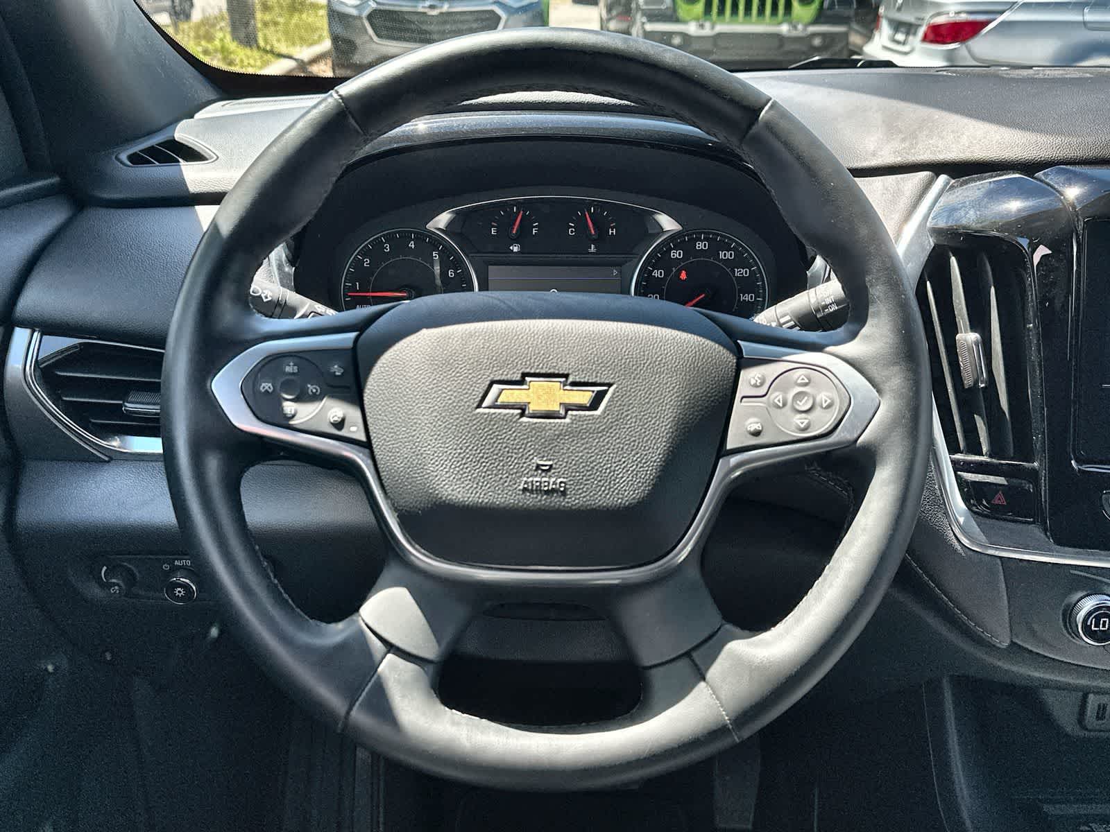 Thumbnail: 2023 Chevrolet Traverse - 21
