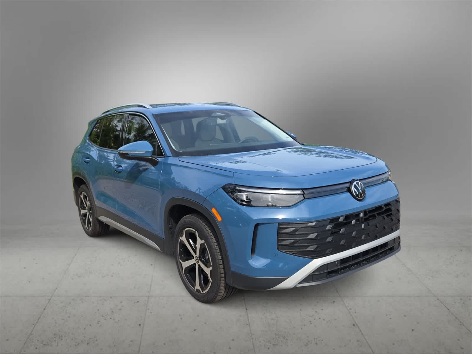 Thumbnail: 2025 Volkswagen Tiguan - 2