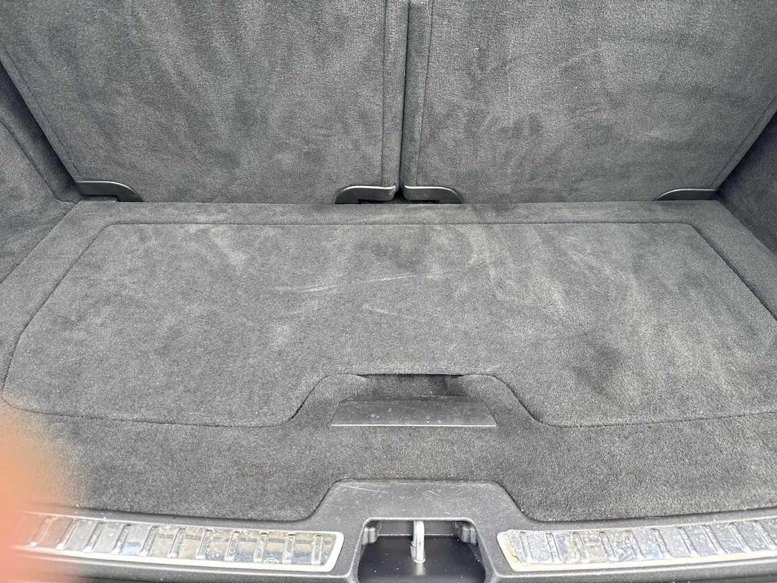 Thumbnail: 2022 Volvo XC90 - 32