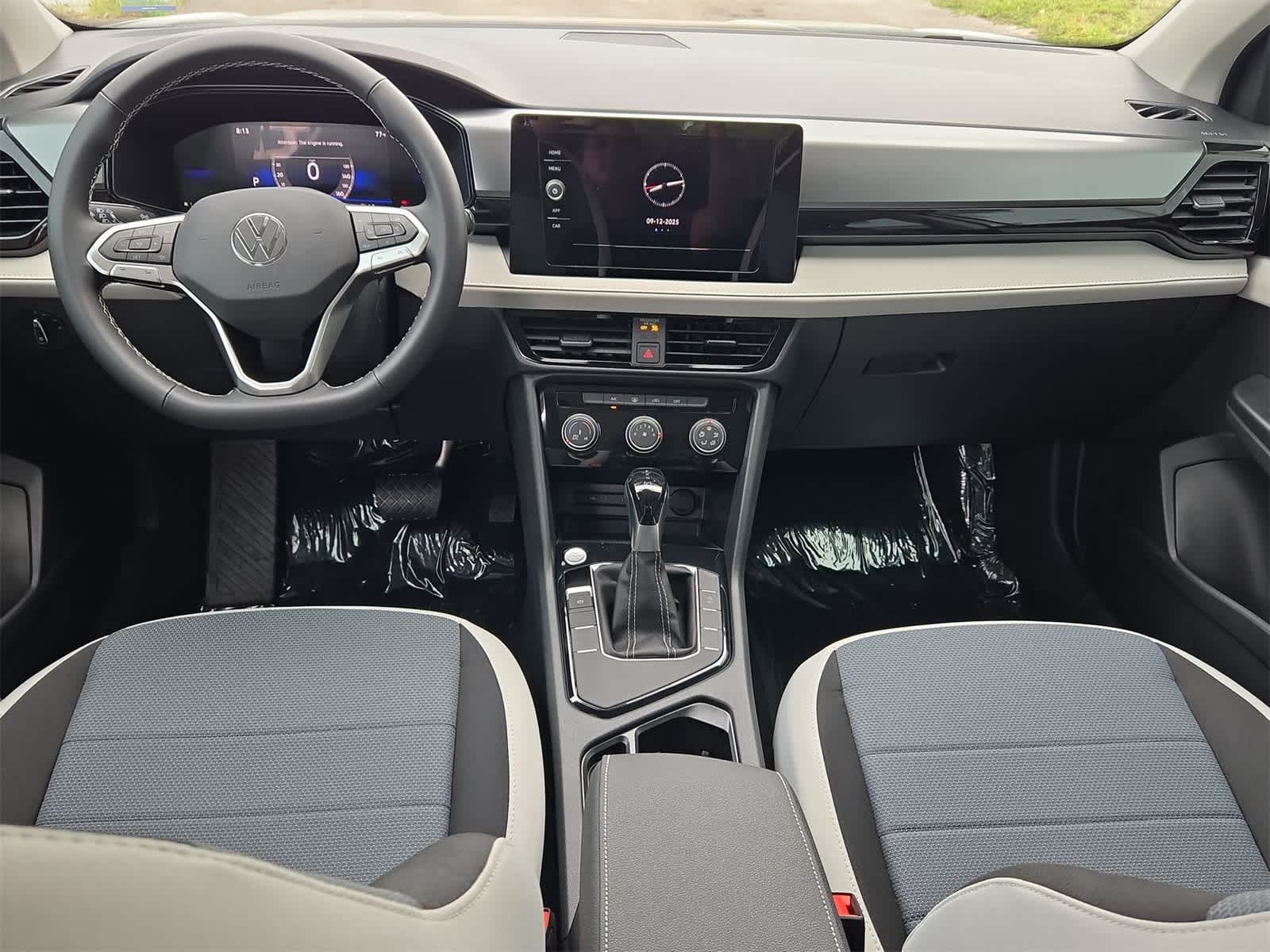 Thumbnail: 2025 Volkswagen Taos - 16