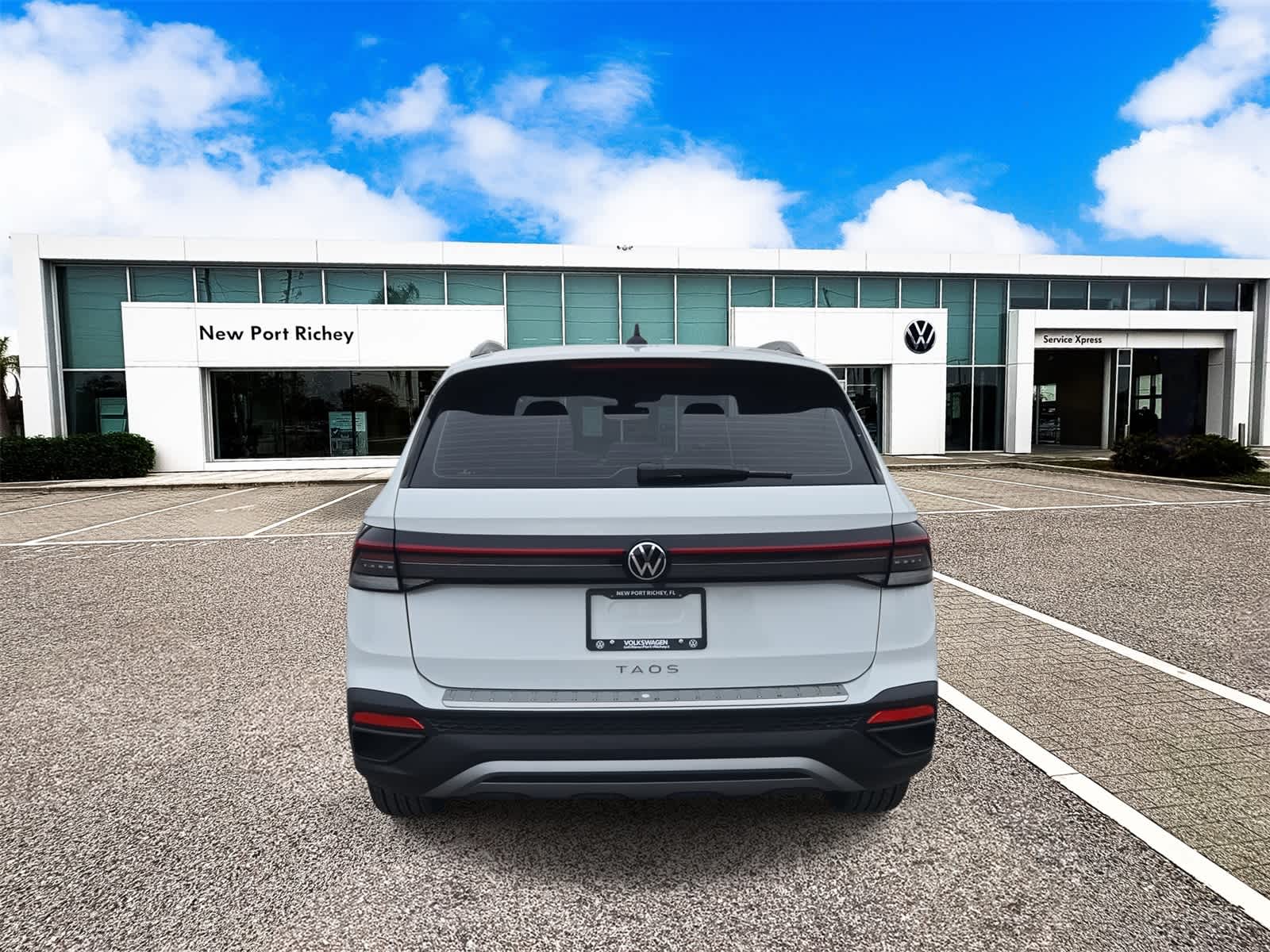 Thumbnail: 2025 Volkswagen Taos - 7