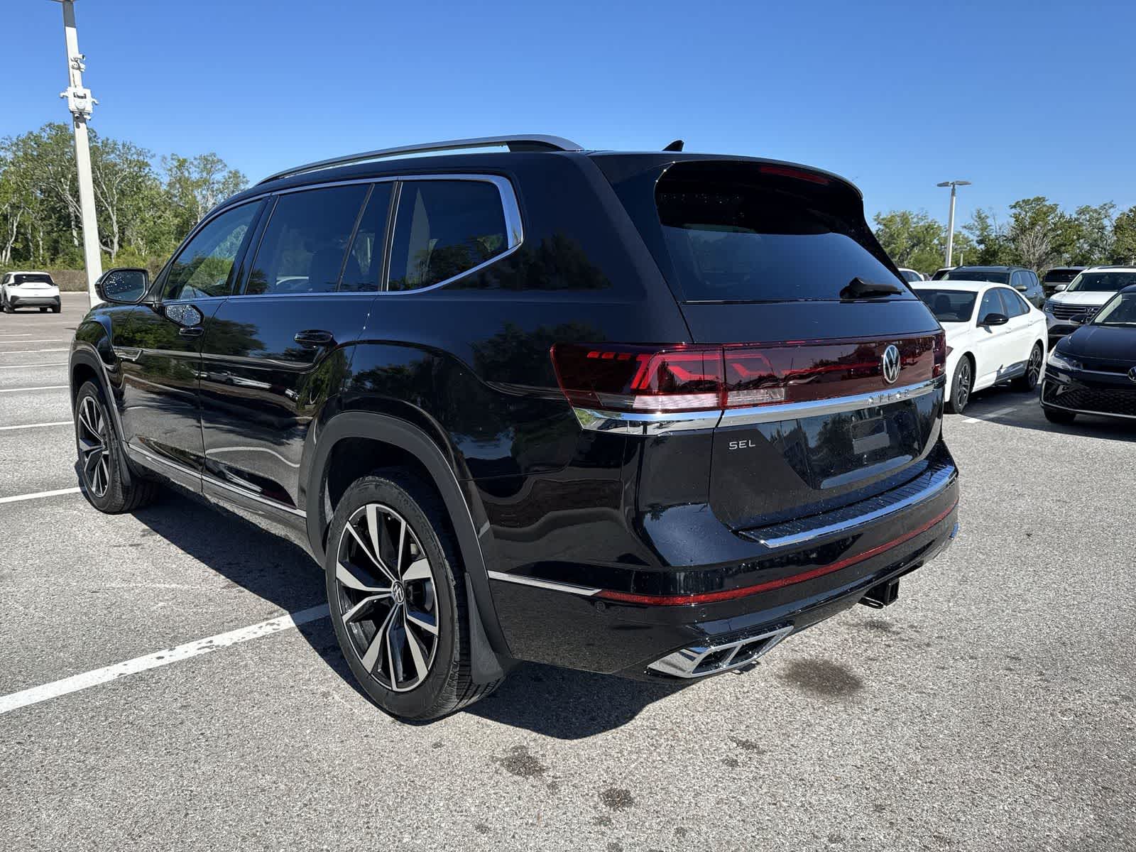 Thumbnail: 2026 Volkswagen Atlas - 4
