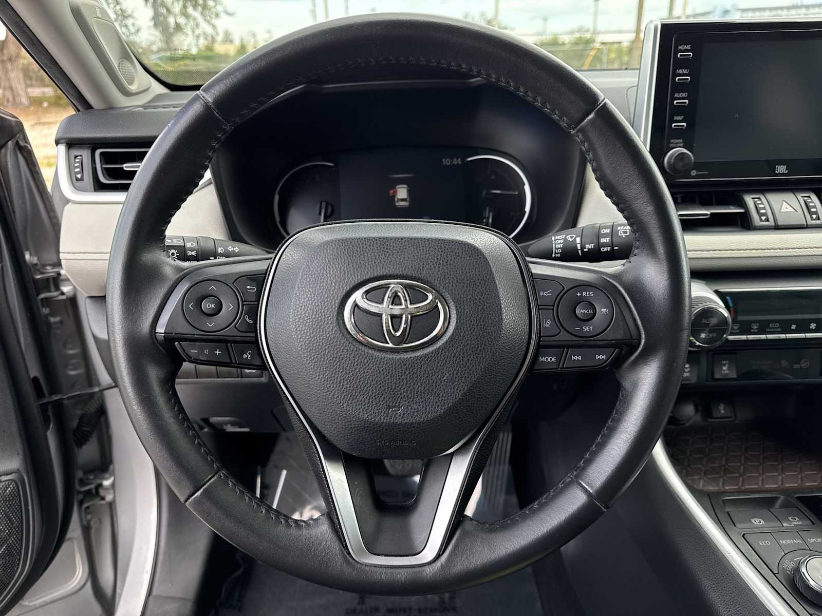 Thumbnail: 2020 Toyota RAV4 - 22