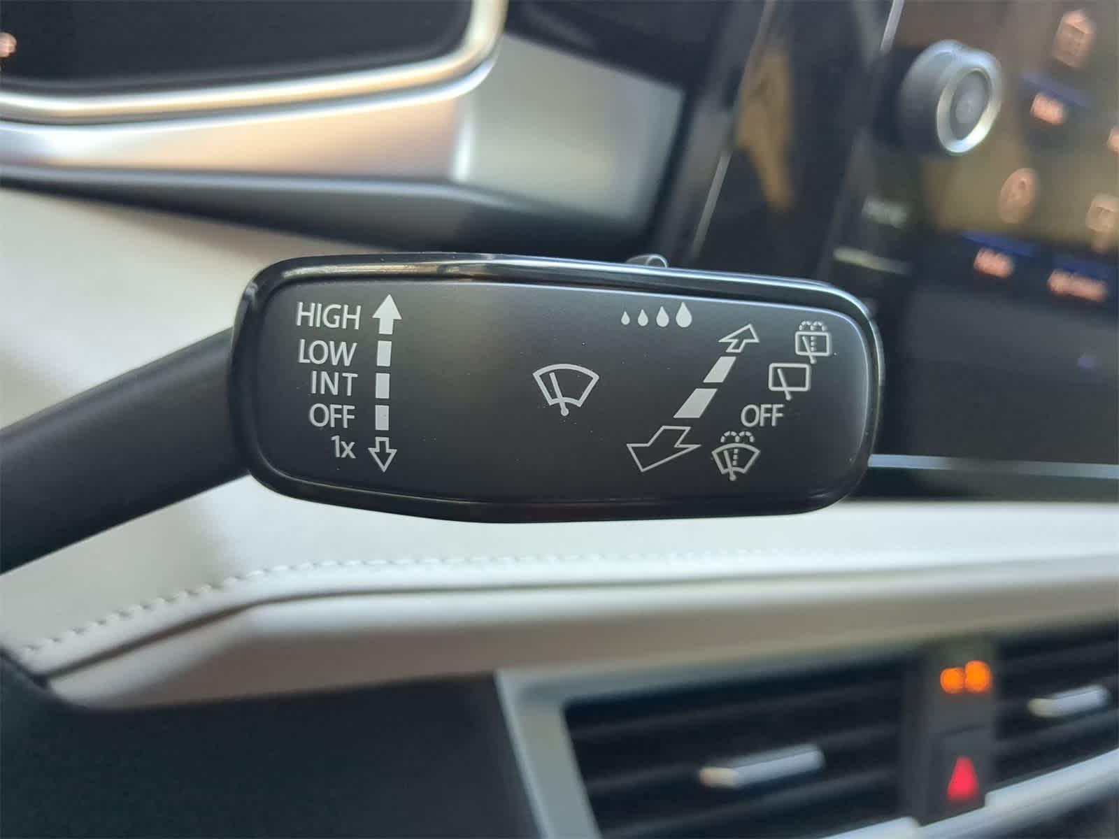 Thumbnail: 2025 Volkswagen Taos - 25