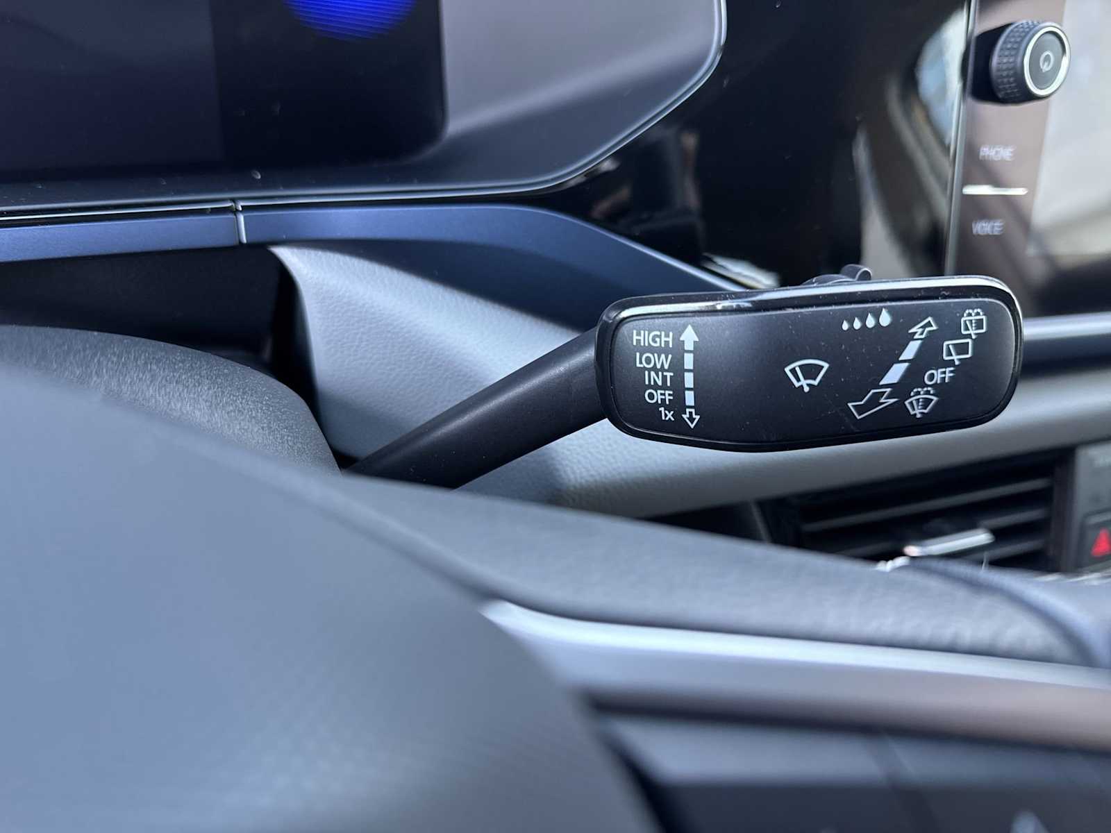 Thumbnail: 2022 Volkswagen Taos - 24