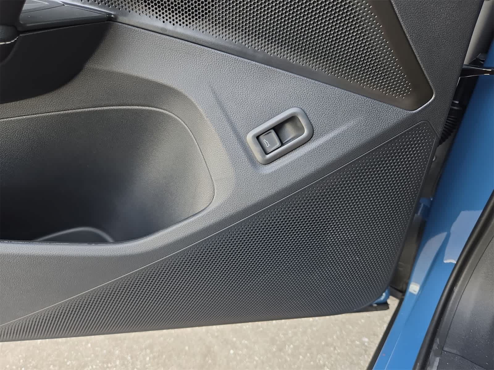 Thumbnail: 2025 Volkswagen Tiguan - 29