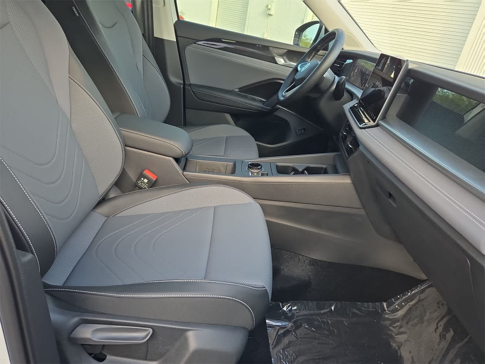 Thumbnail: 2025 Volkswagen Tiguan - 23