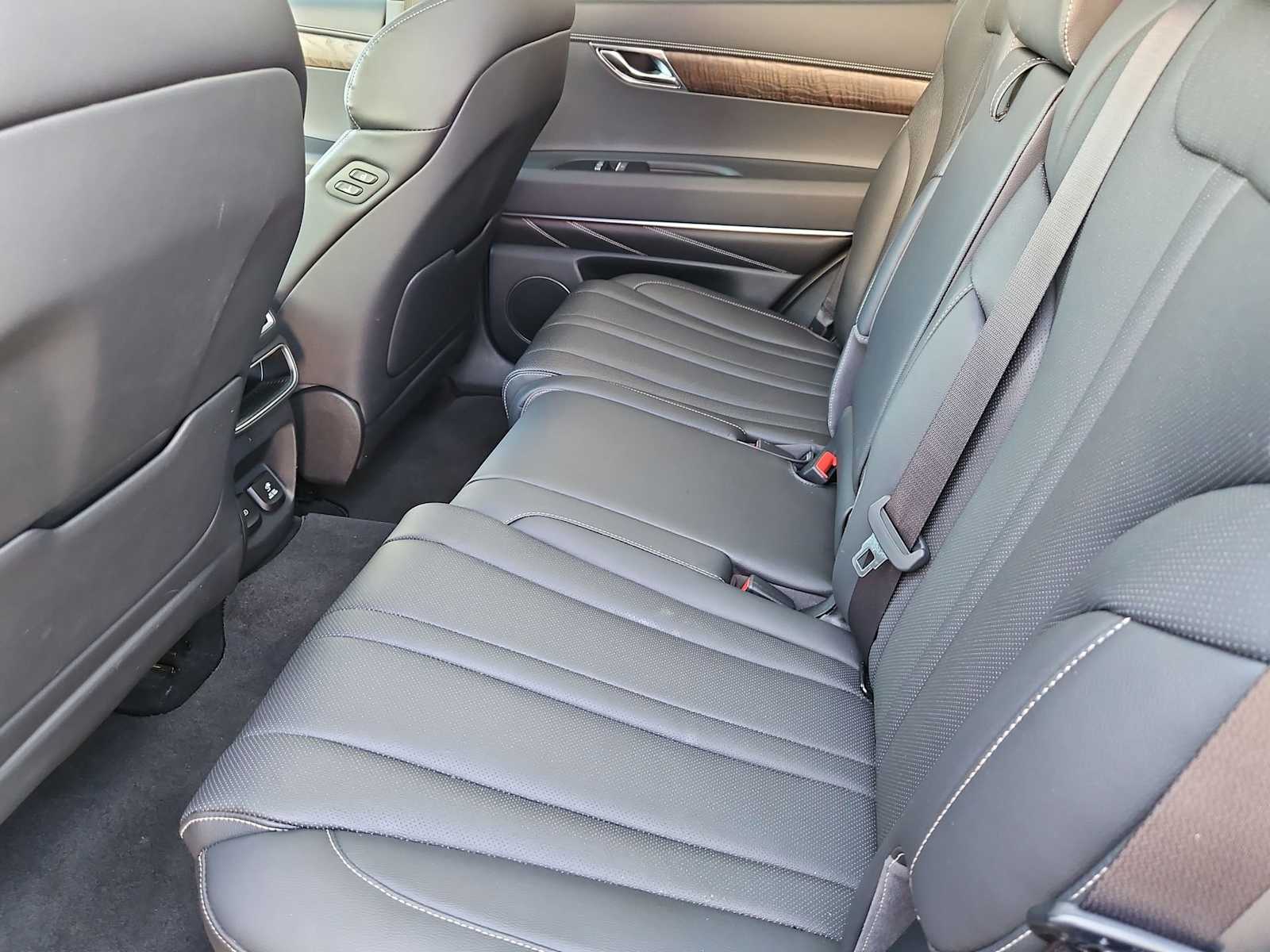 Thumbnail: 2024 Genesis GV80 - 21