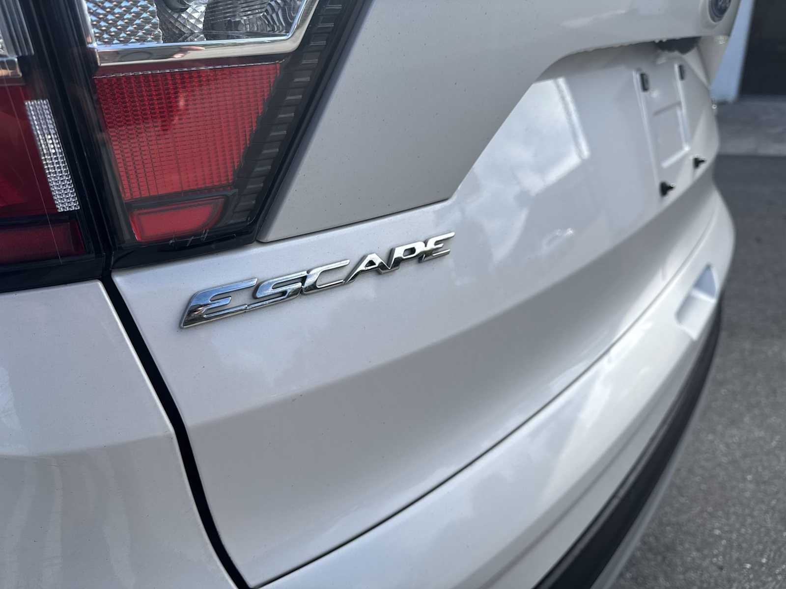 Thumbnail: 2017 Ford Escape - 20