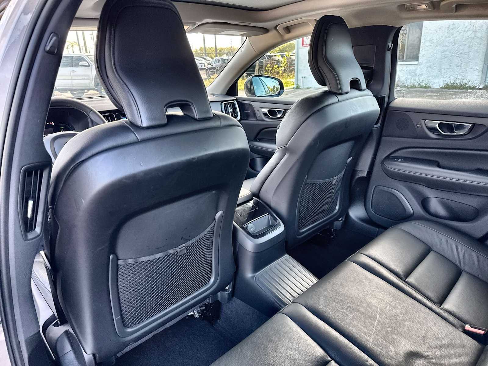 Thumbnail: 2023 Volvo S60 - 17