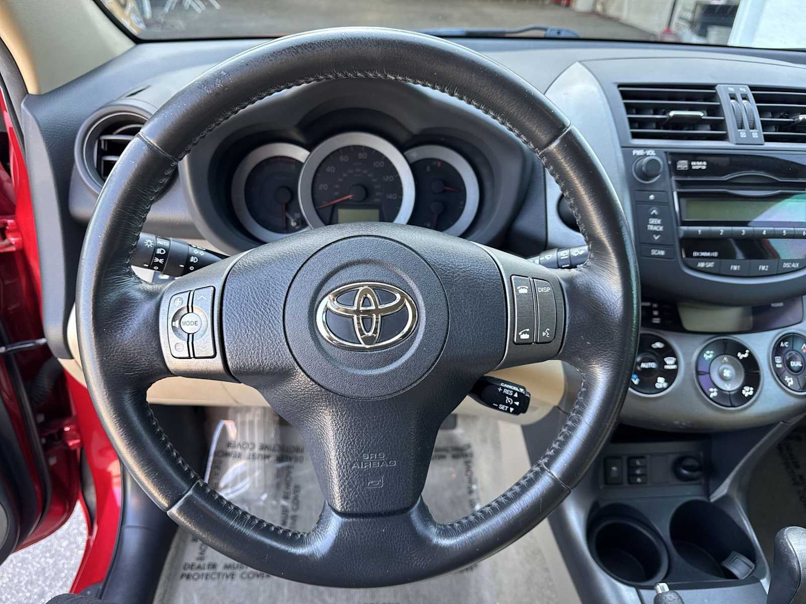 Thumbnail: 2011 Toyota RAV4 - 22