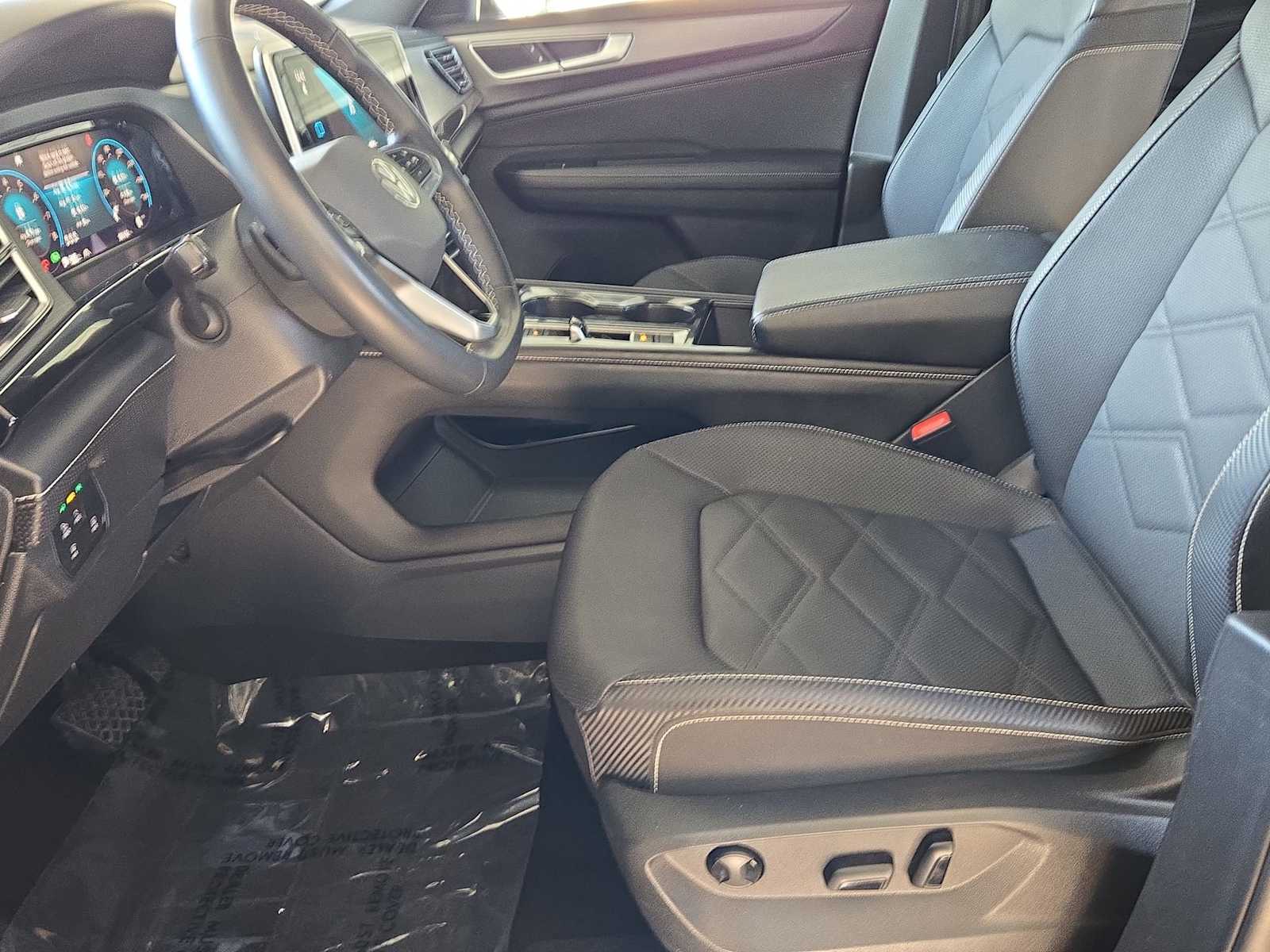 Thumbnail: 2024 Volkswagen Atlas - 17