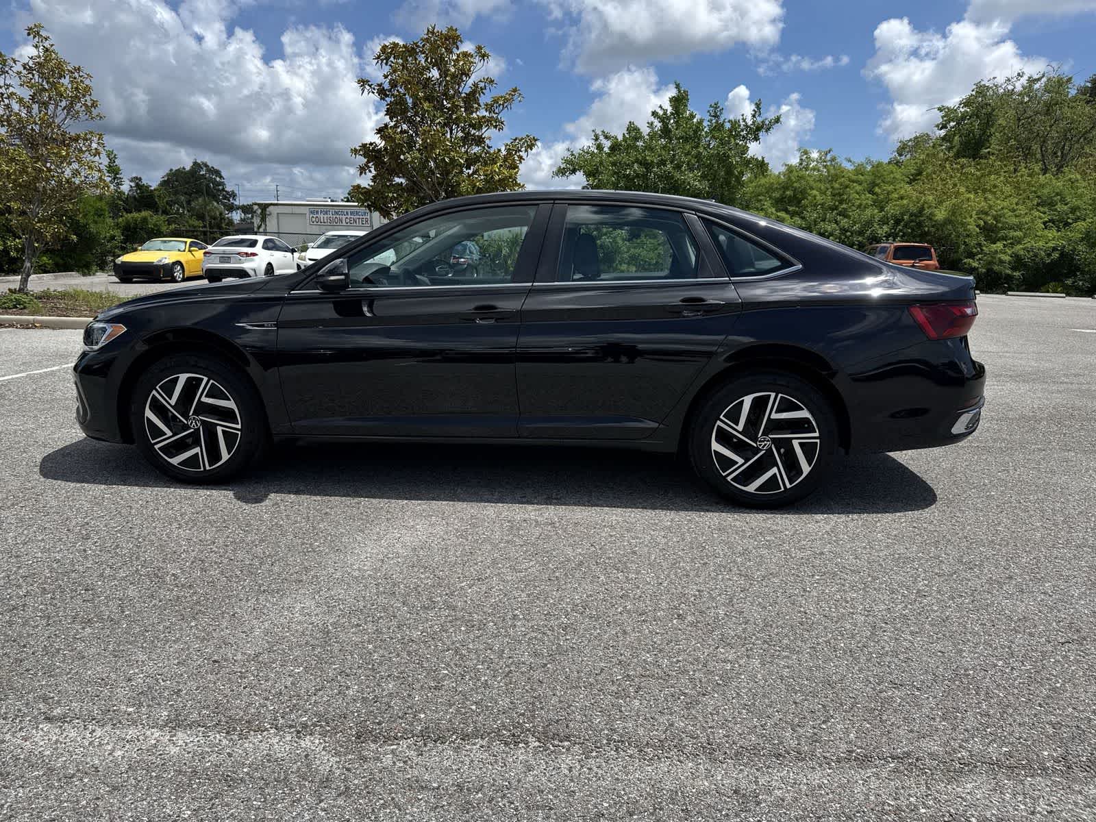 Thumbnail: 2024 Volkswagen Jetta - 27