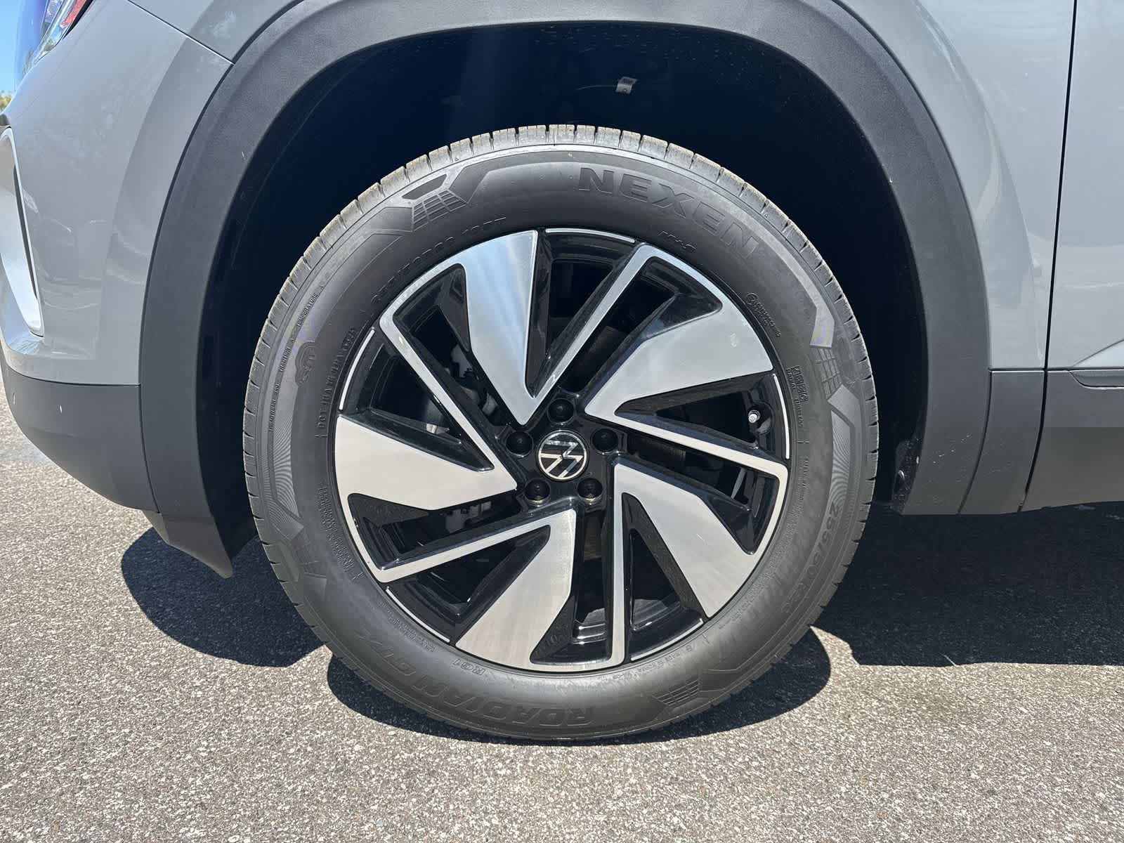 Thumbnail: 2026 Volkswagen Atlas - 12