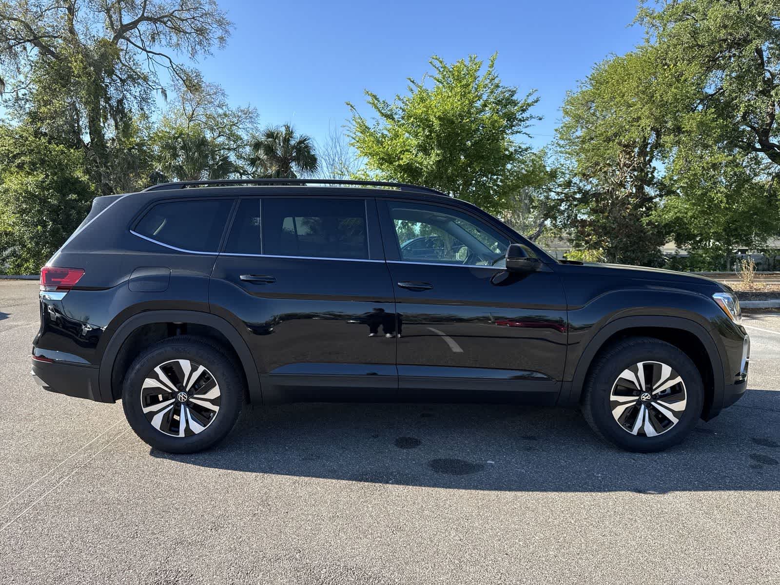 Thumbnail: 2026 Volkswagen Atlas - 7