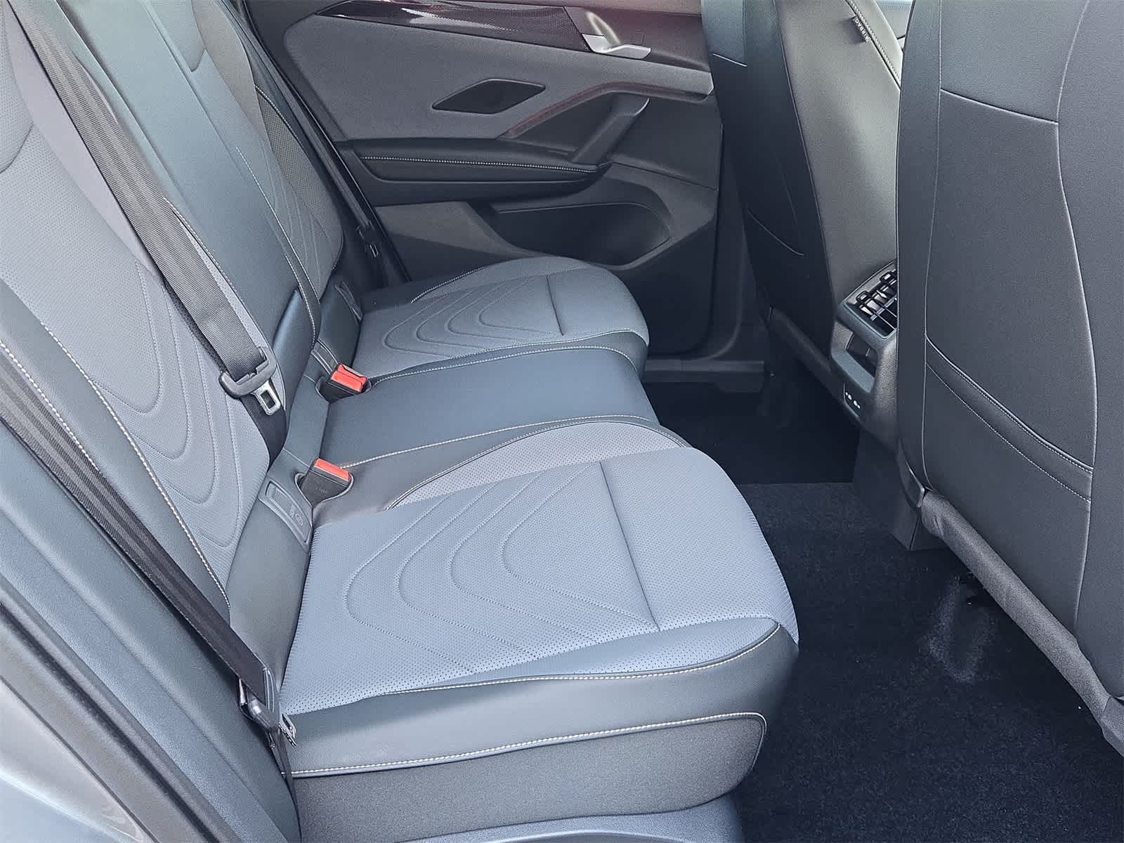 Thumbnail: 2025 Volkswagen Tiguan - 21