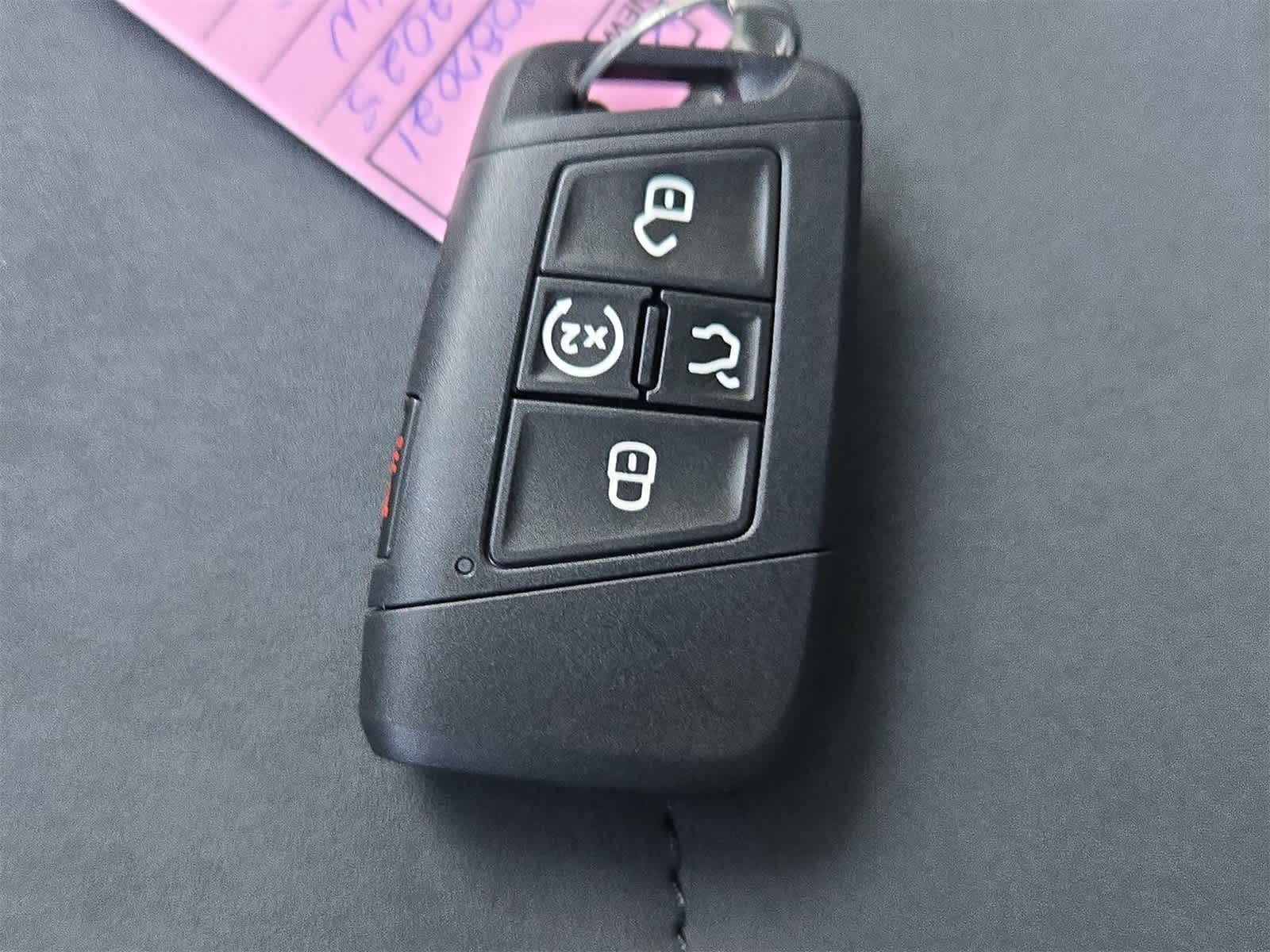 Thumbnail: 2025 Volkswagen Taos - 34