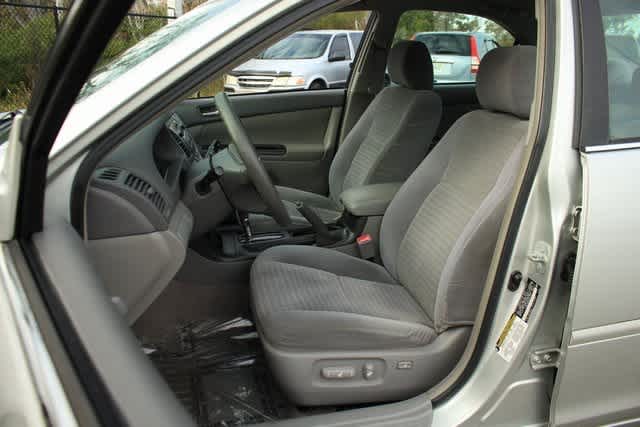2006 Toyota Camry LE 13