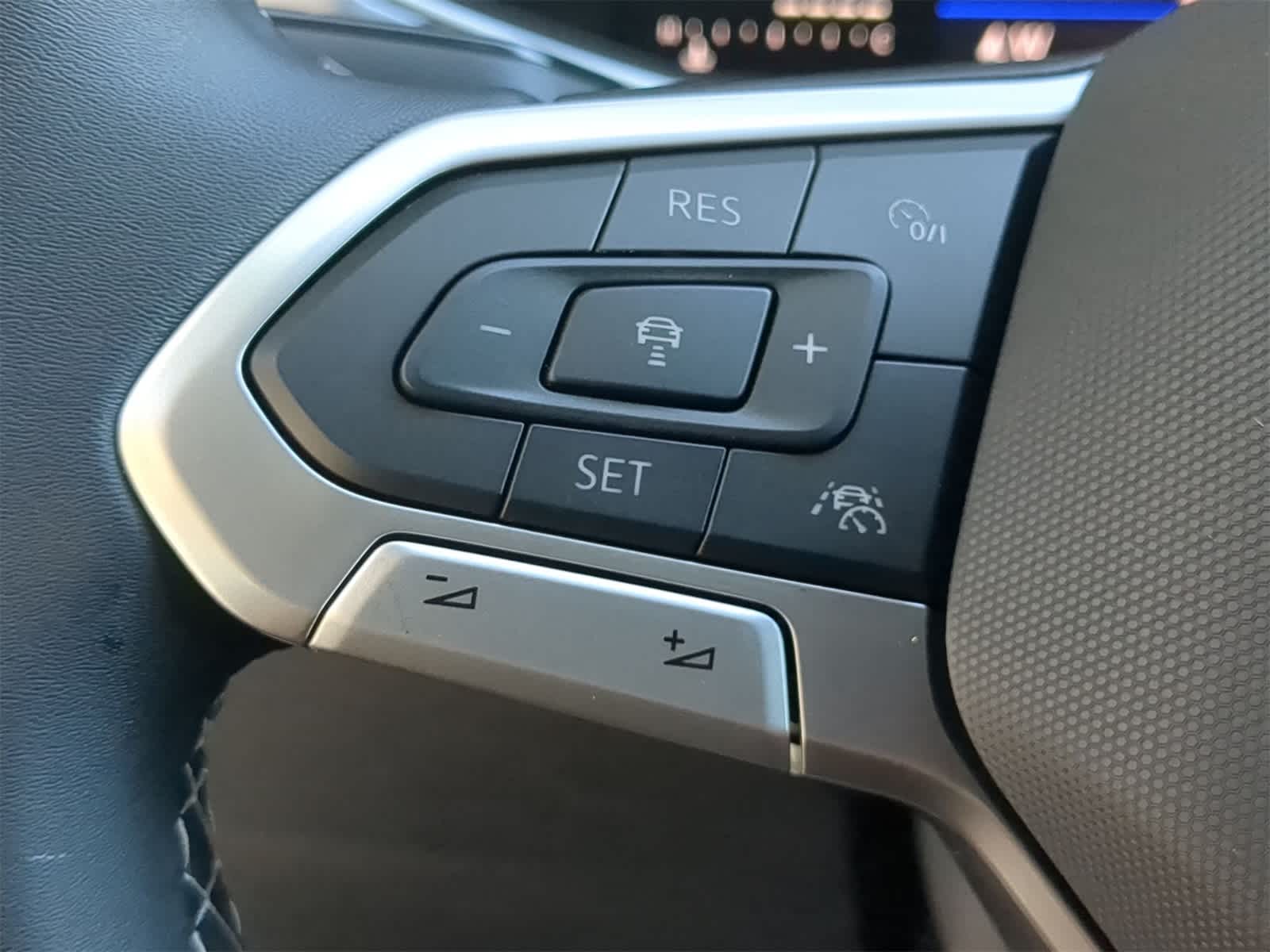 Thumbnail: 2025 Volkswagen Taos - 23