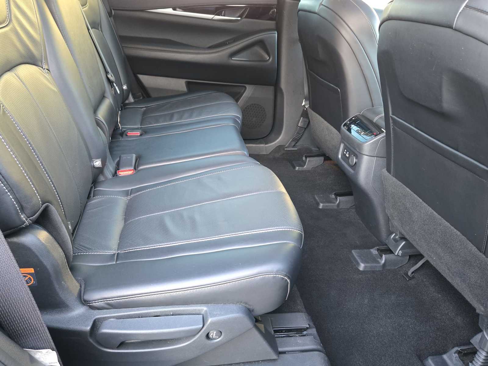 Thumbnail: 2024 INFINITI QX60 - 21