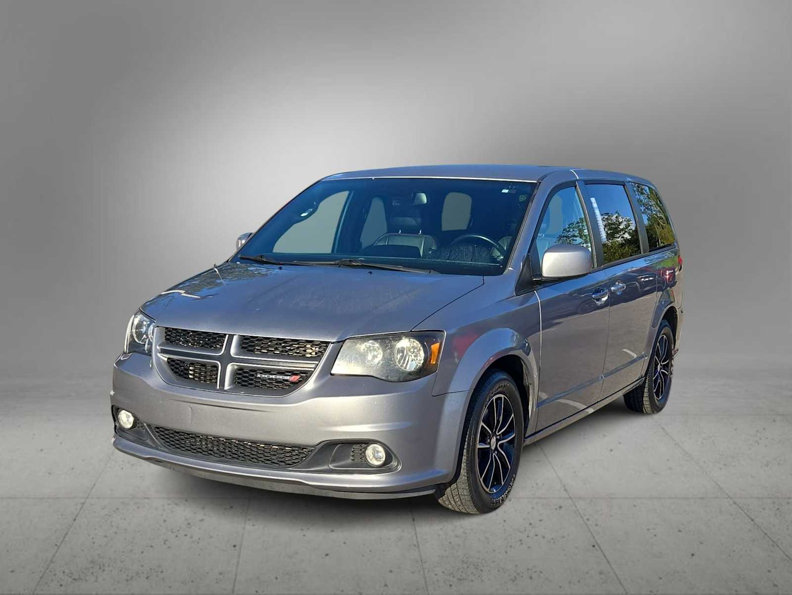 Thumbnail: 2019 Dodge Grand Caravan - 4