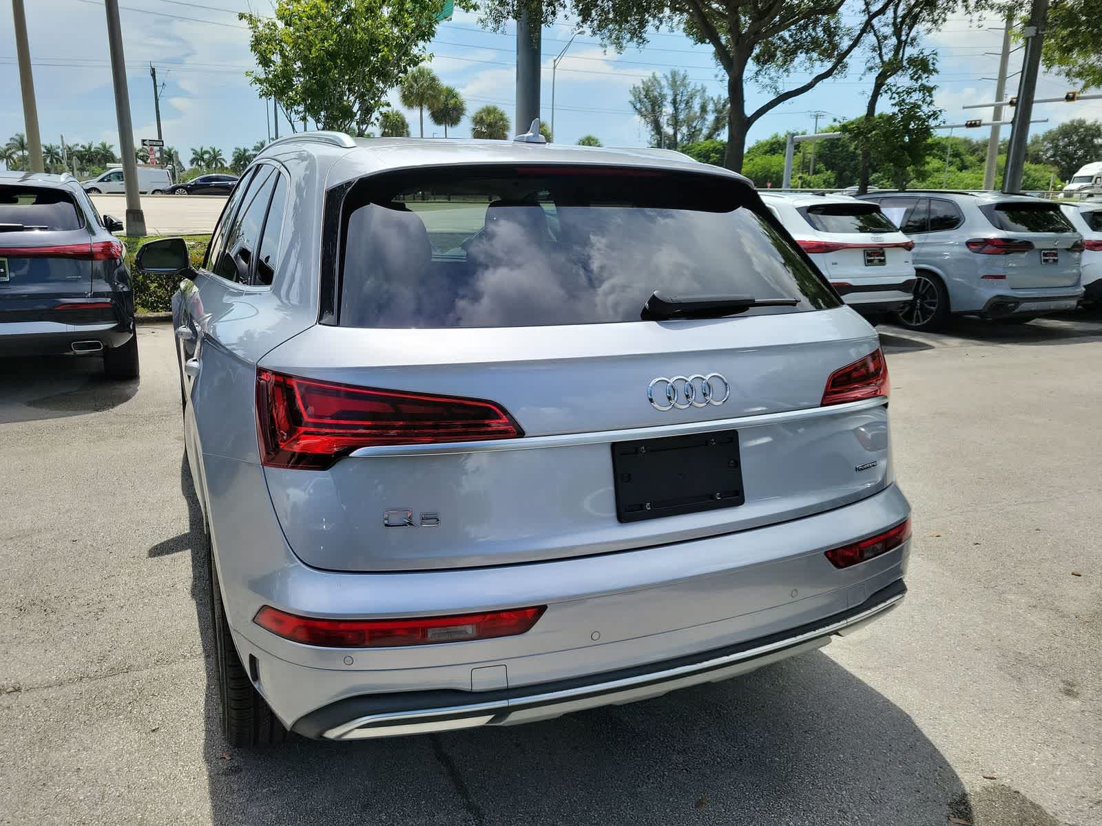 Thumbnail: 2023 Audi Q5 - 11