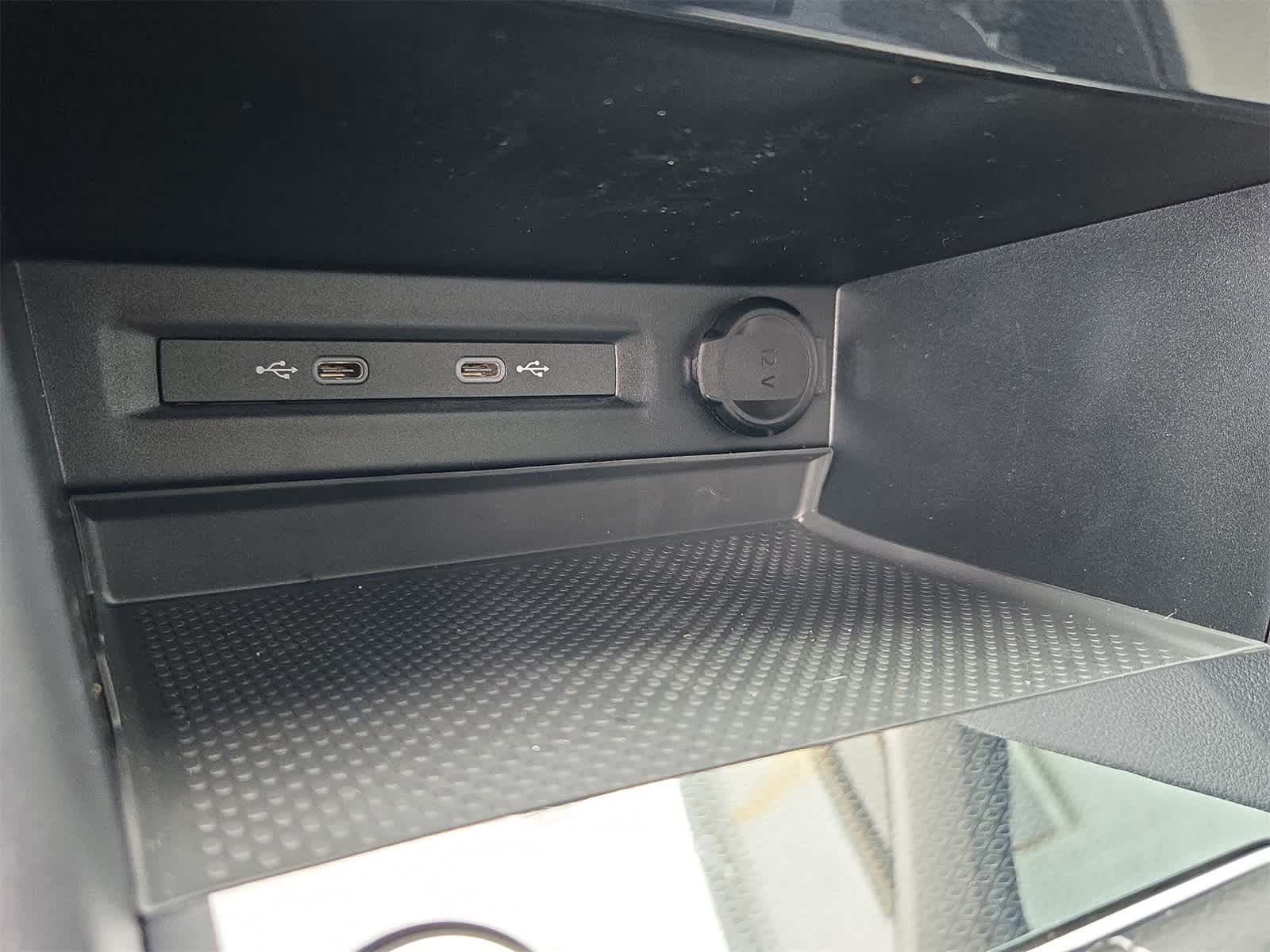 Thumbnail: 2025 Volkswagen Taos - 30