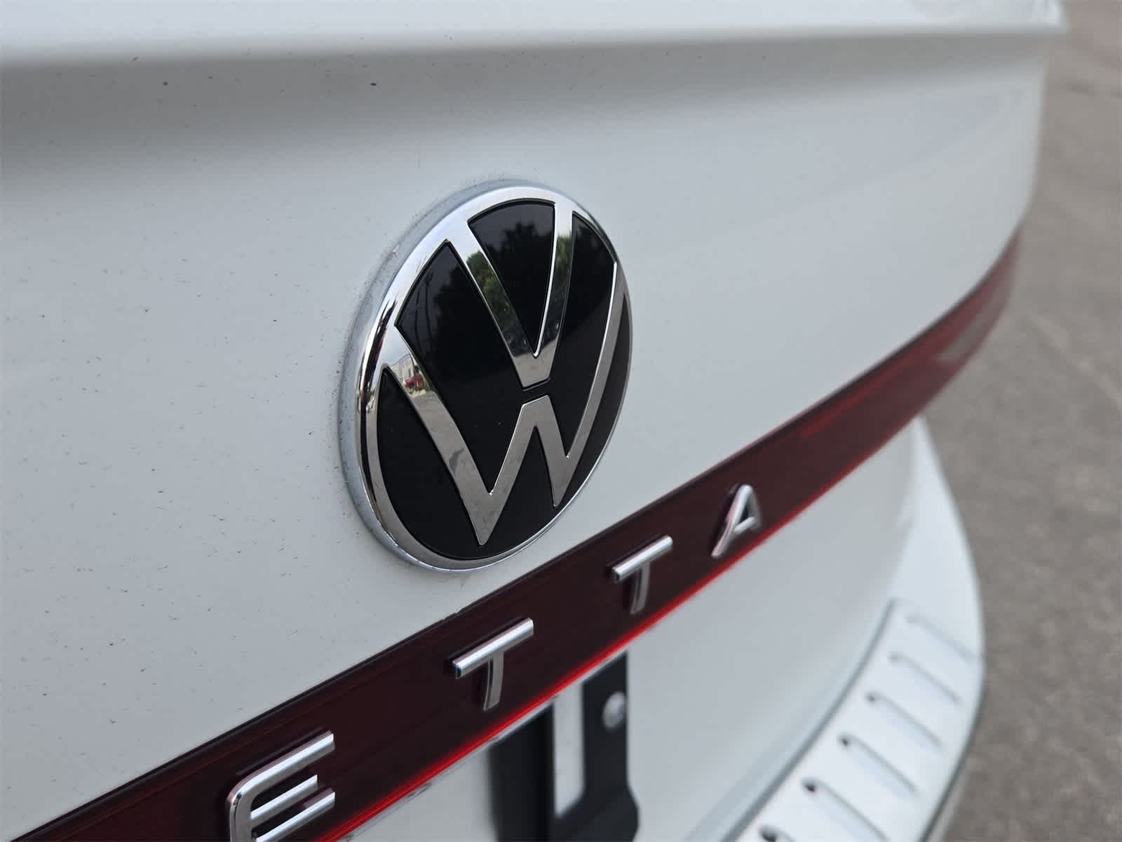 Thumbnail: 2026 Volkswagen Jetta - 12