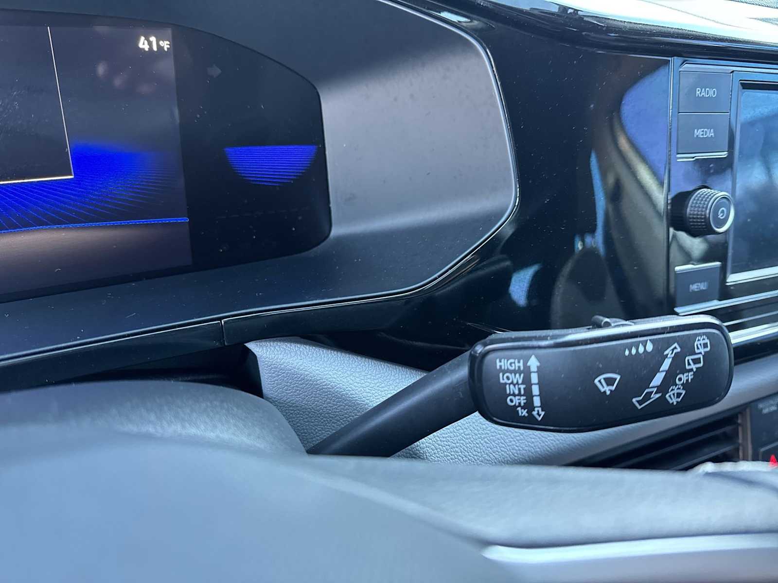 Thumbnail: 2023 Volkswagen Taos - 31