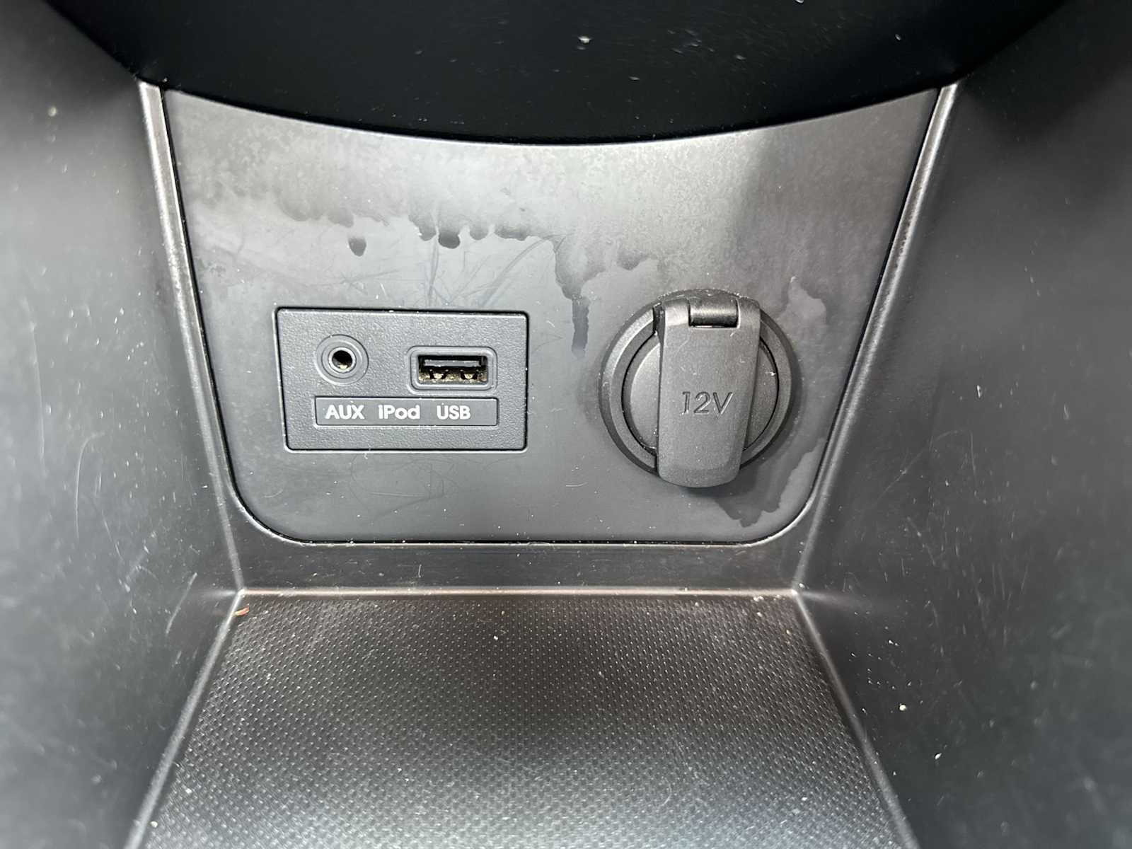 Thumbnail: 2013 Hyundai Accent - 28