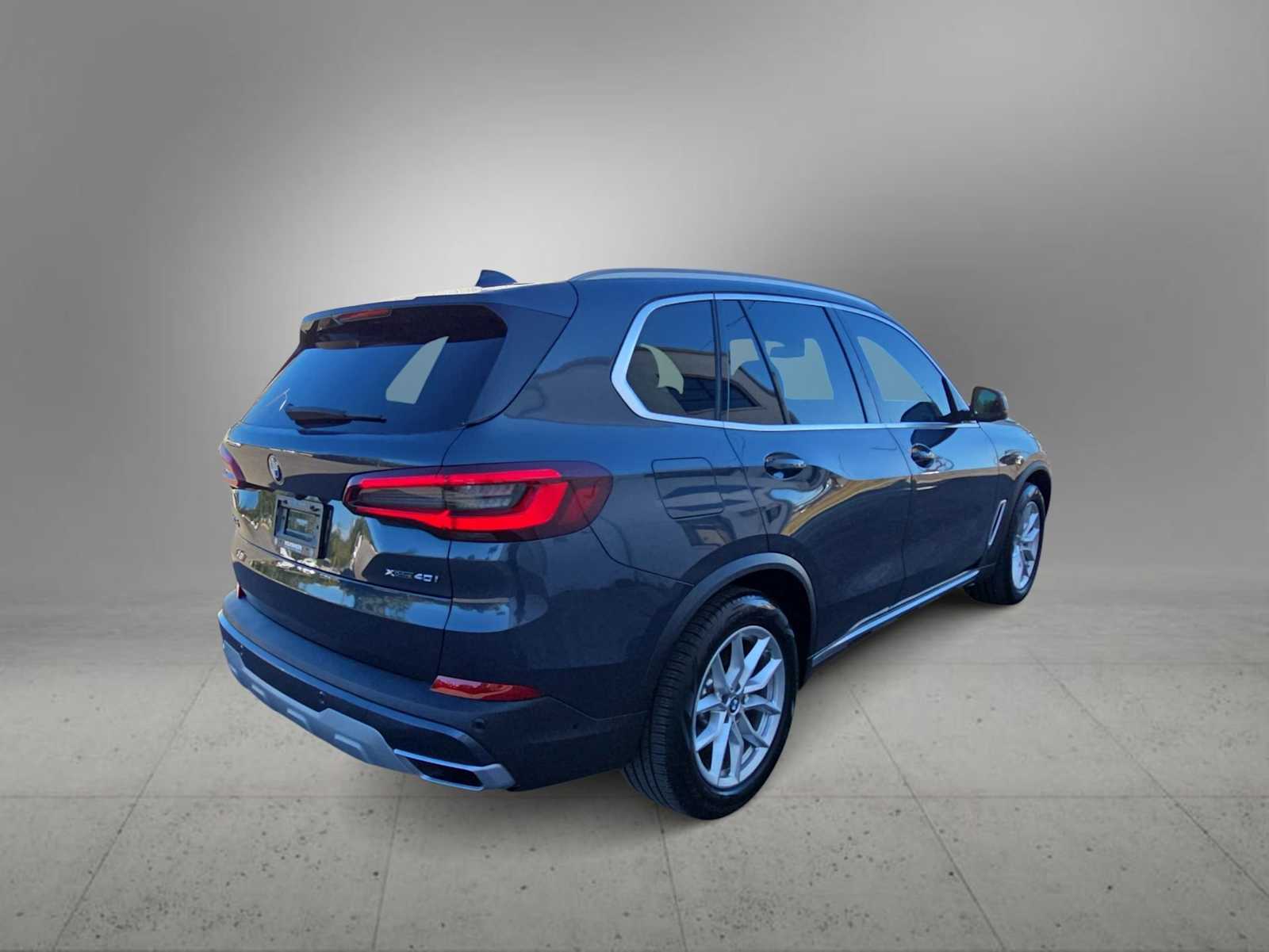 Thumbnail: 2022 BMW X5 - 8