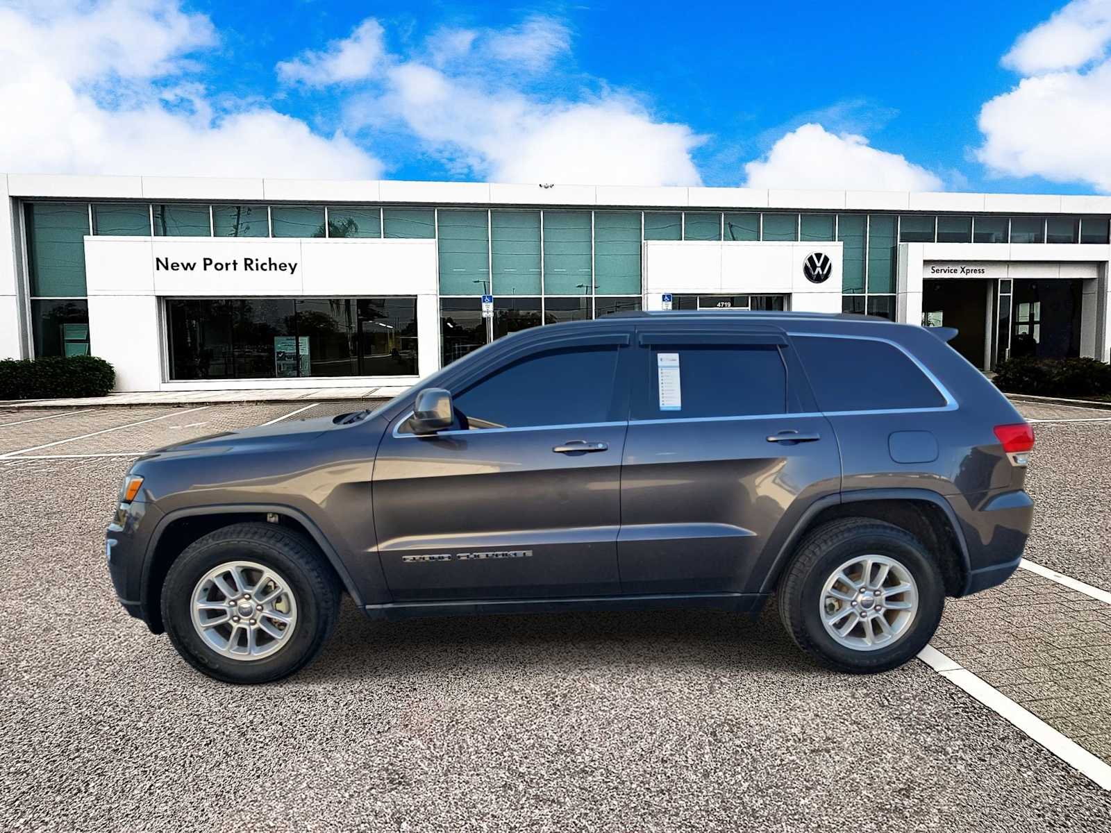 Thumbnail: 2019 Jeep Grand Cherokee - 5