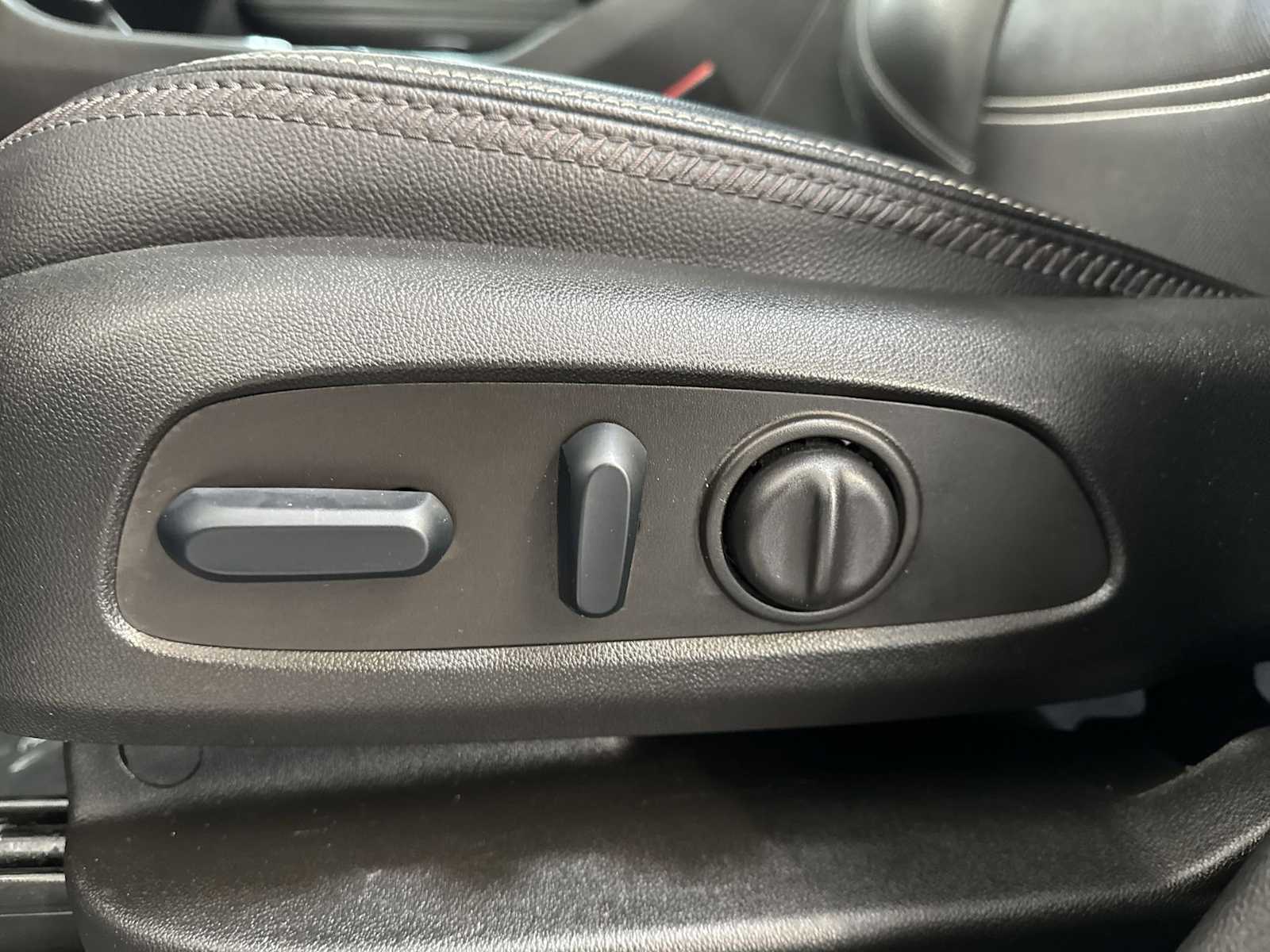 Thumbnail: 2022 GMC Terrain - 17