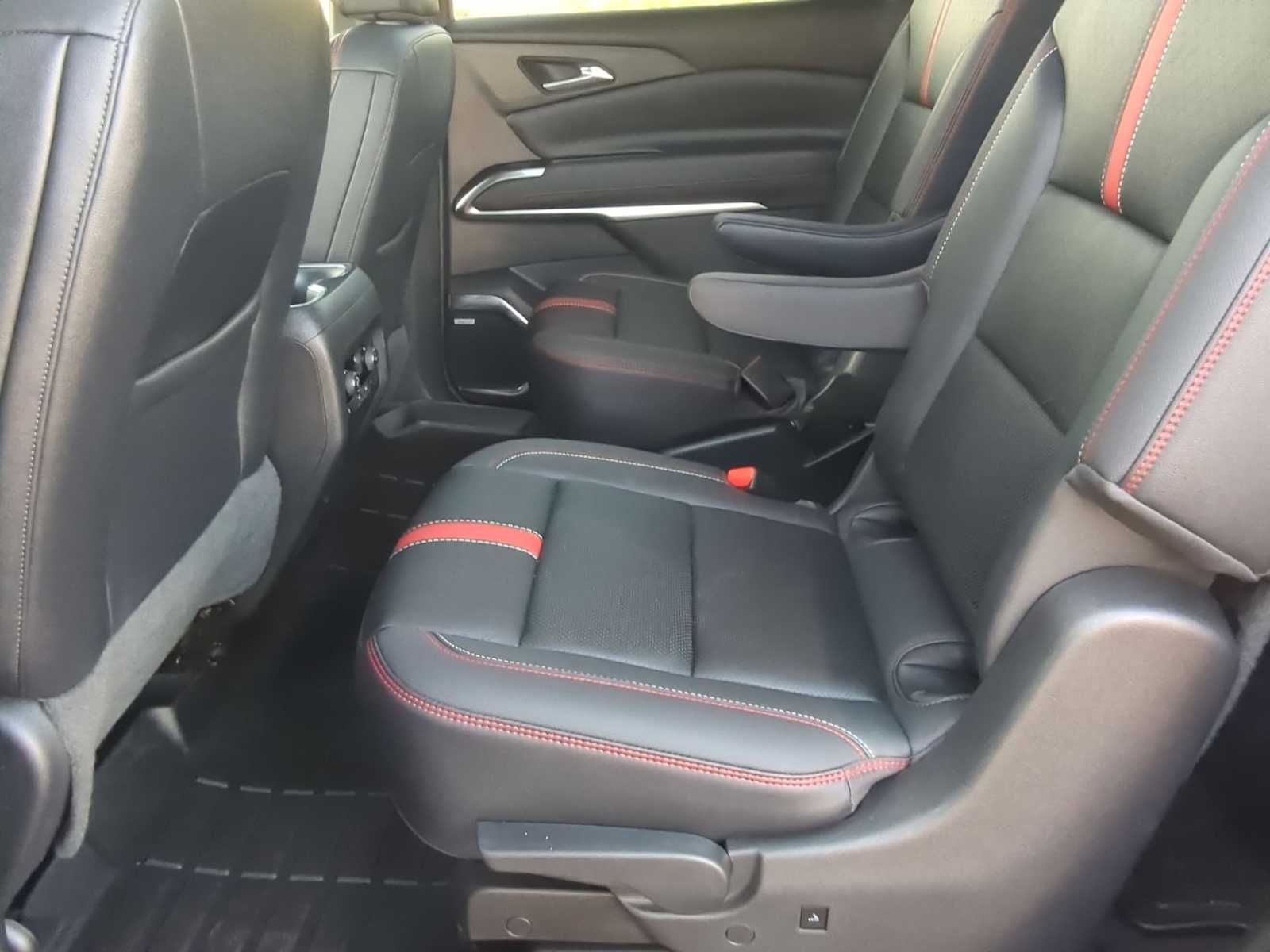 Thumbnail: 2024 Chevrolet Traverse - 21