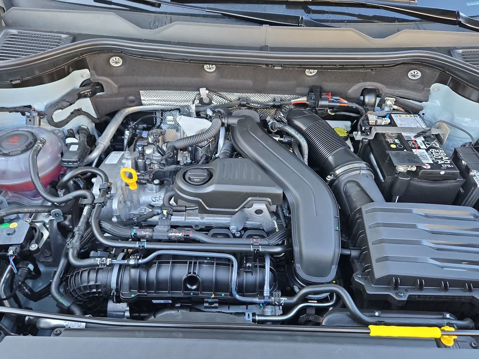 Thumbnail: 2025 Volkswagen Taos - 15