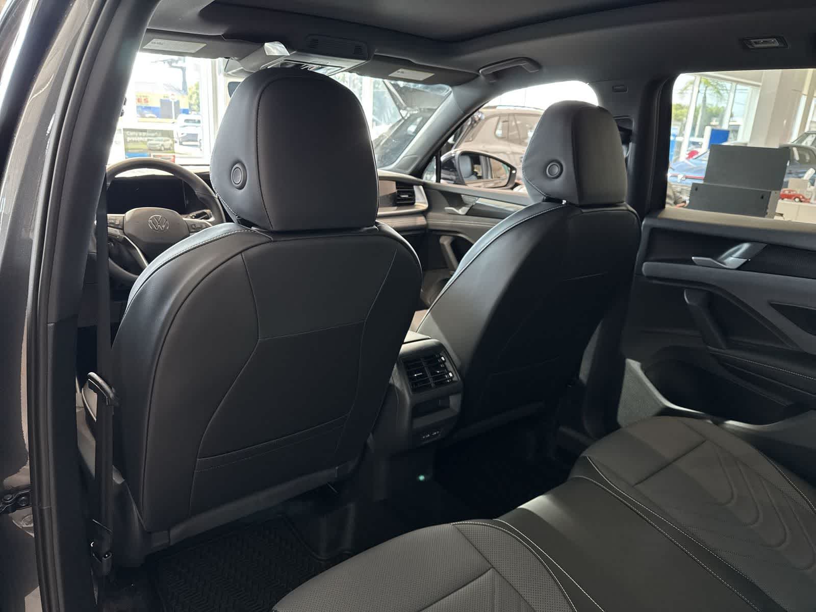 Thumbnail: 2026 Volkswagen Tiguan - 16