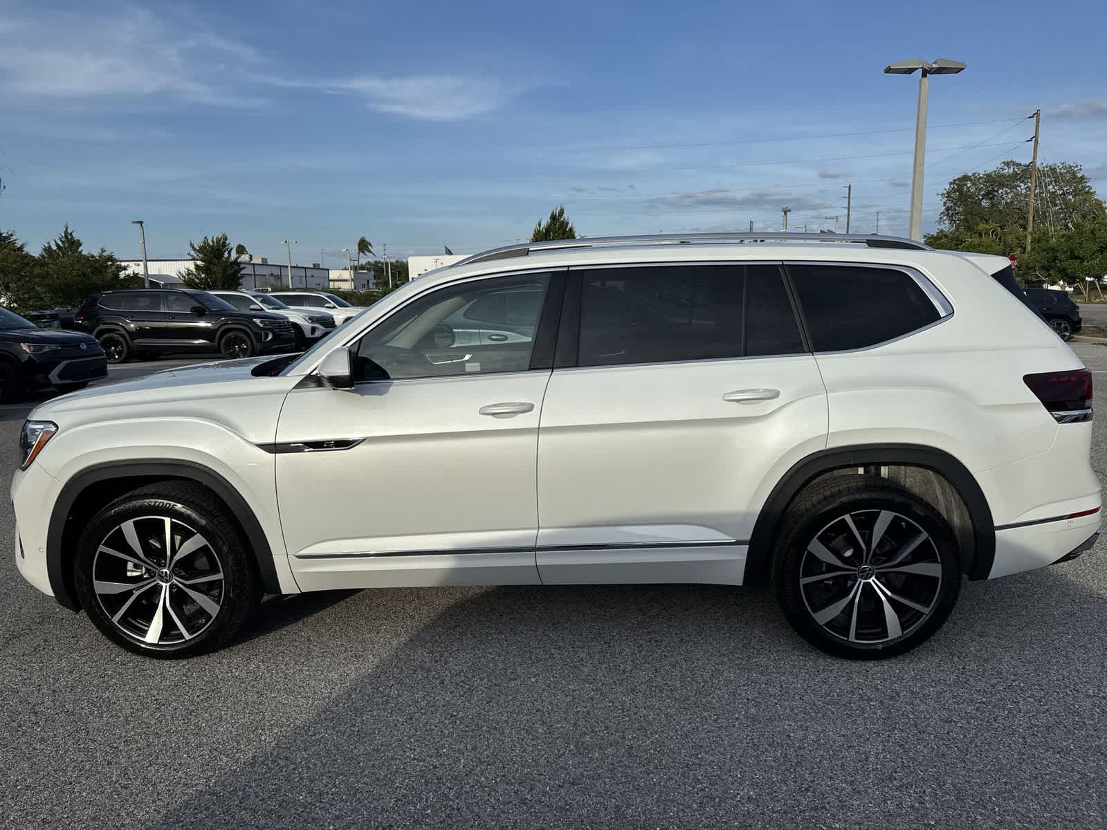 Thumbnail: 2026 Volkswagen Atlas - 3