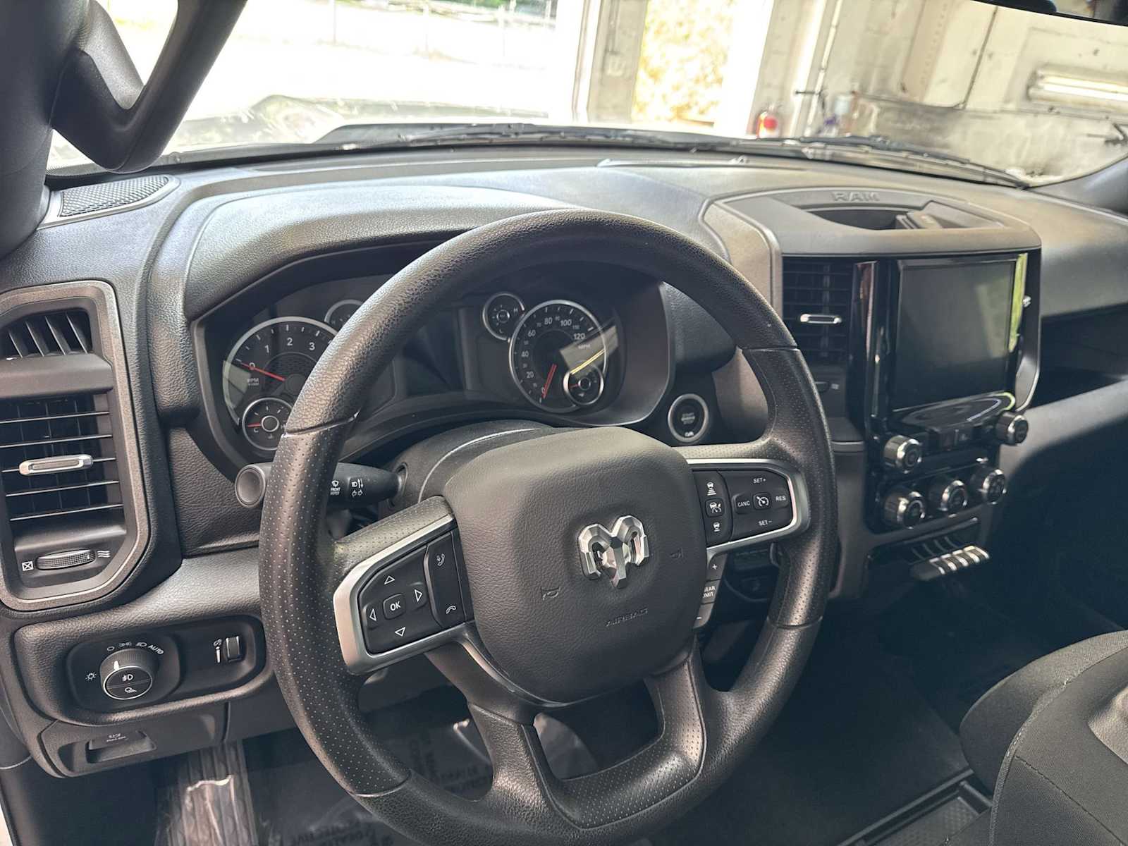 Thumbnail: 2025 RAM 1500 - 2
